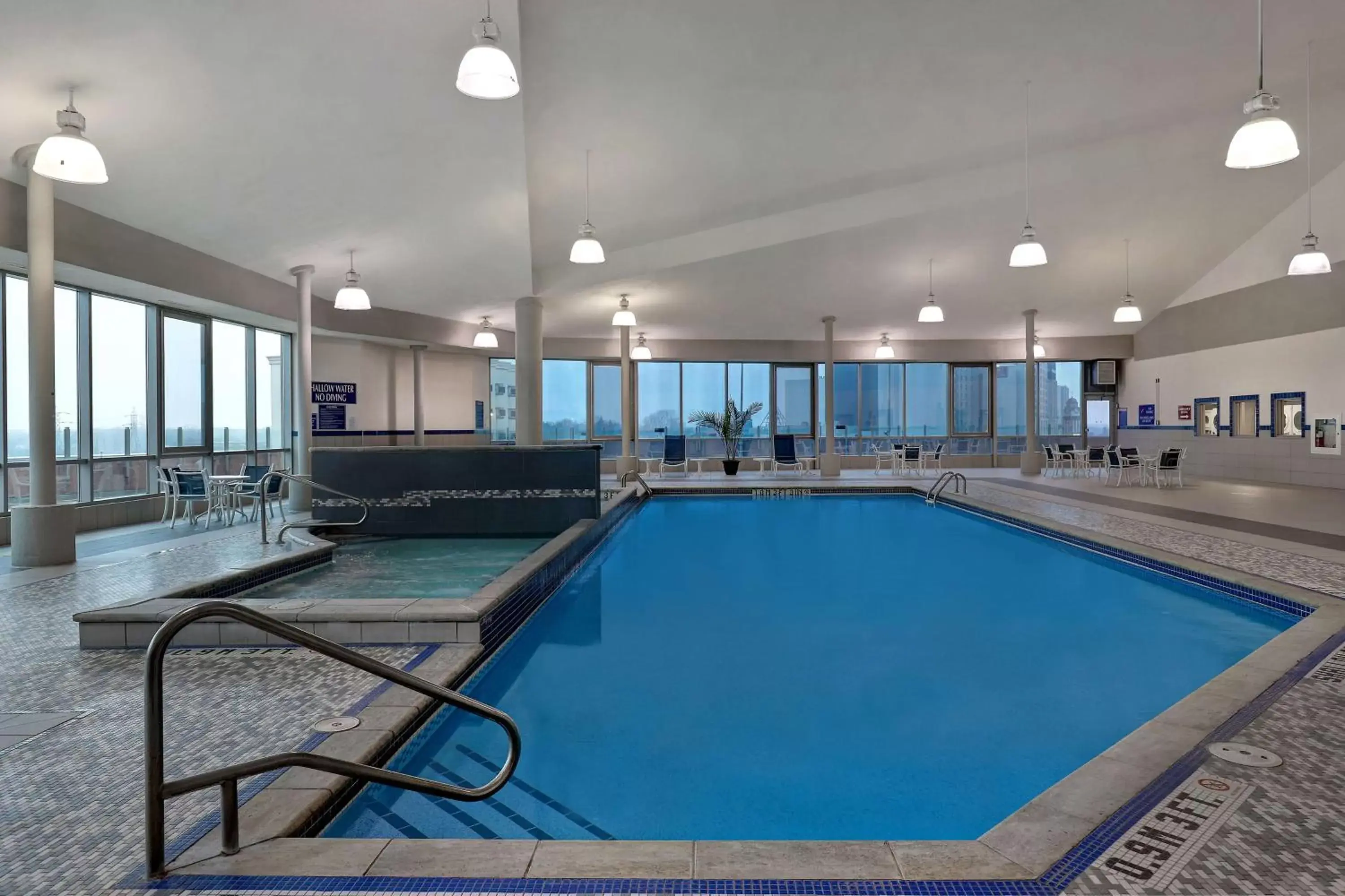 Pool view, Swimming Pool in Embassy Suites by Hilton Niagara Falls/ Fallsview