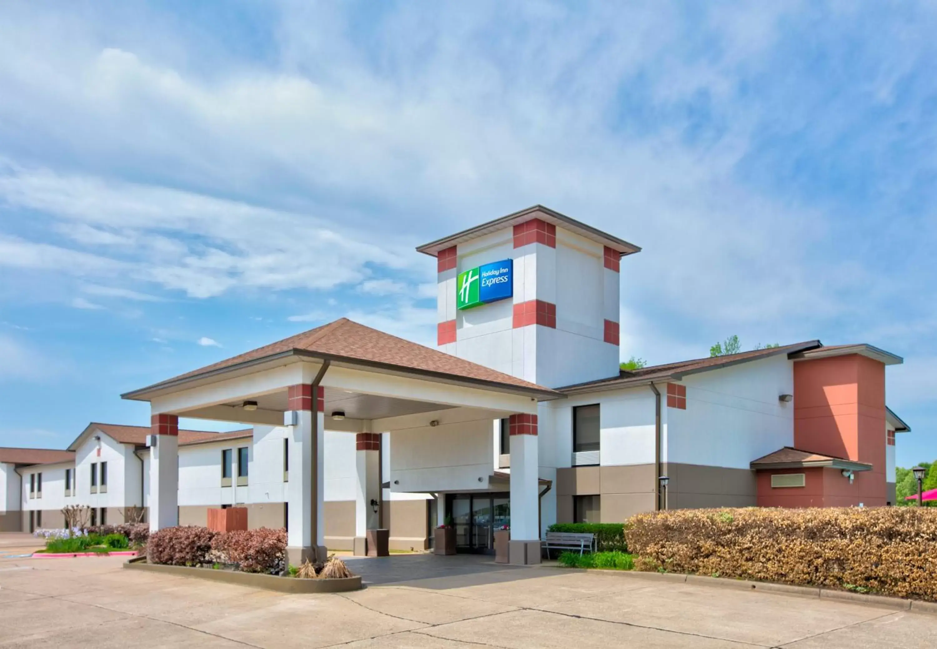 Property Building in Holiday Inn Express - Hope, an IHG Hotel