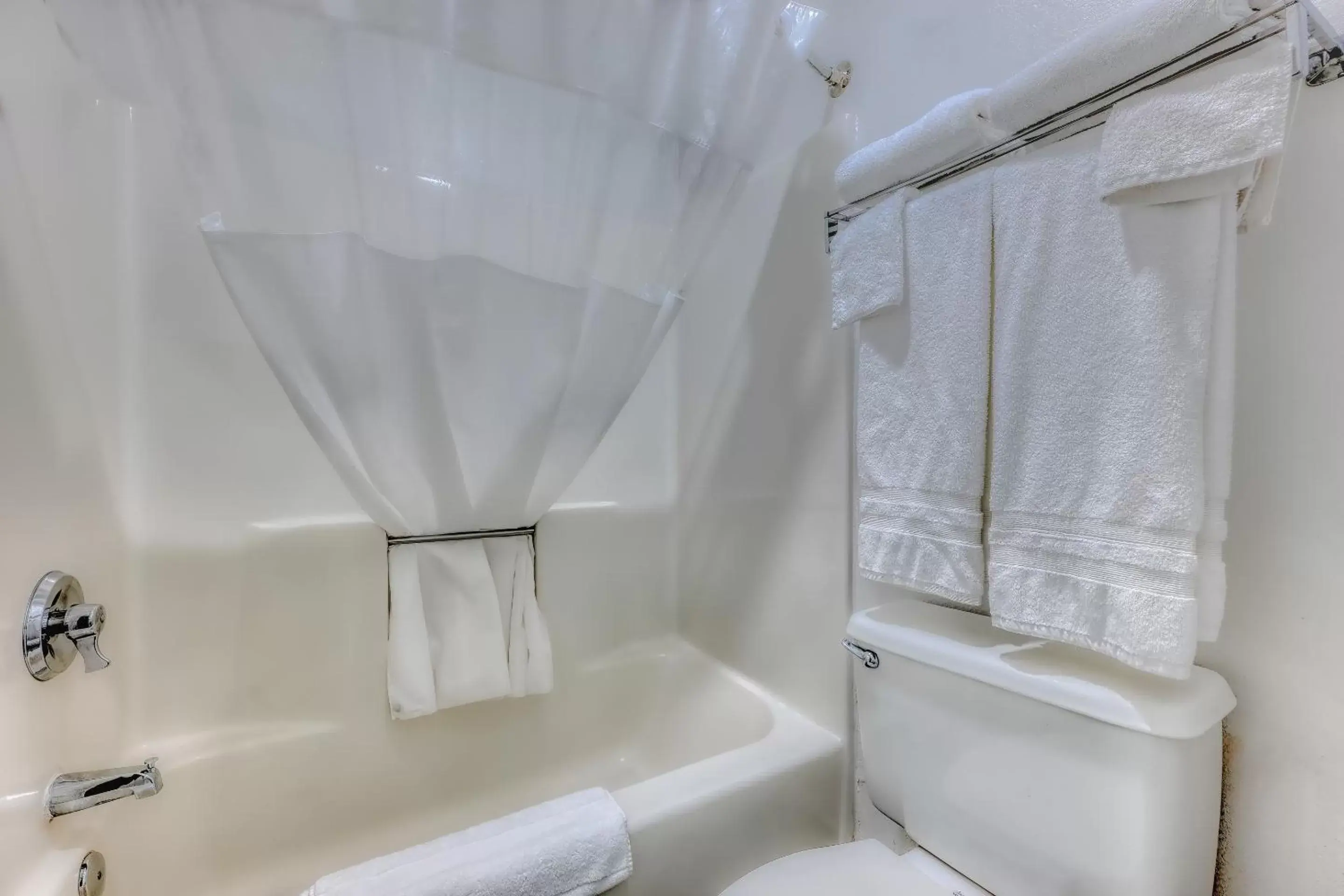 Bathroom in Rio Del Sol Inn Needles