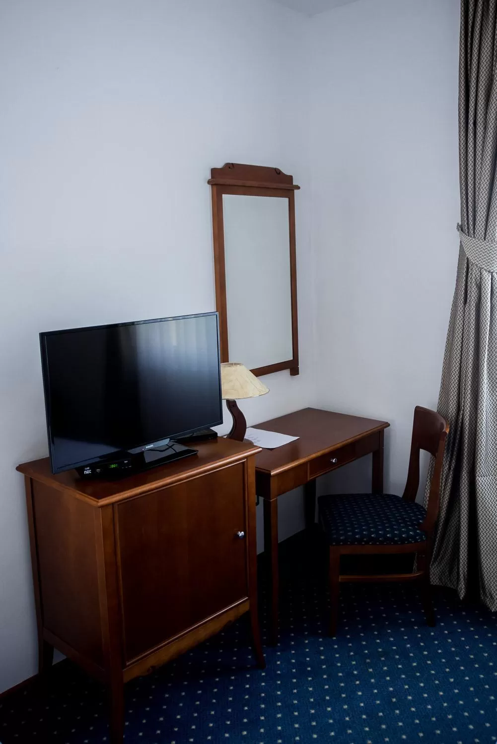 Communal lounge/ TV room in Hotel Hum