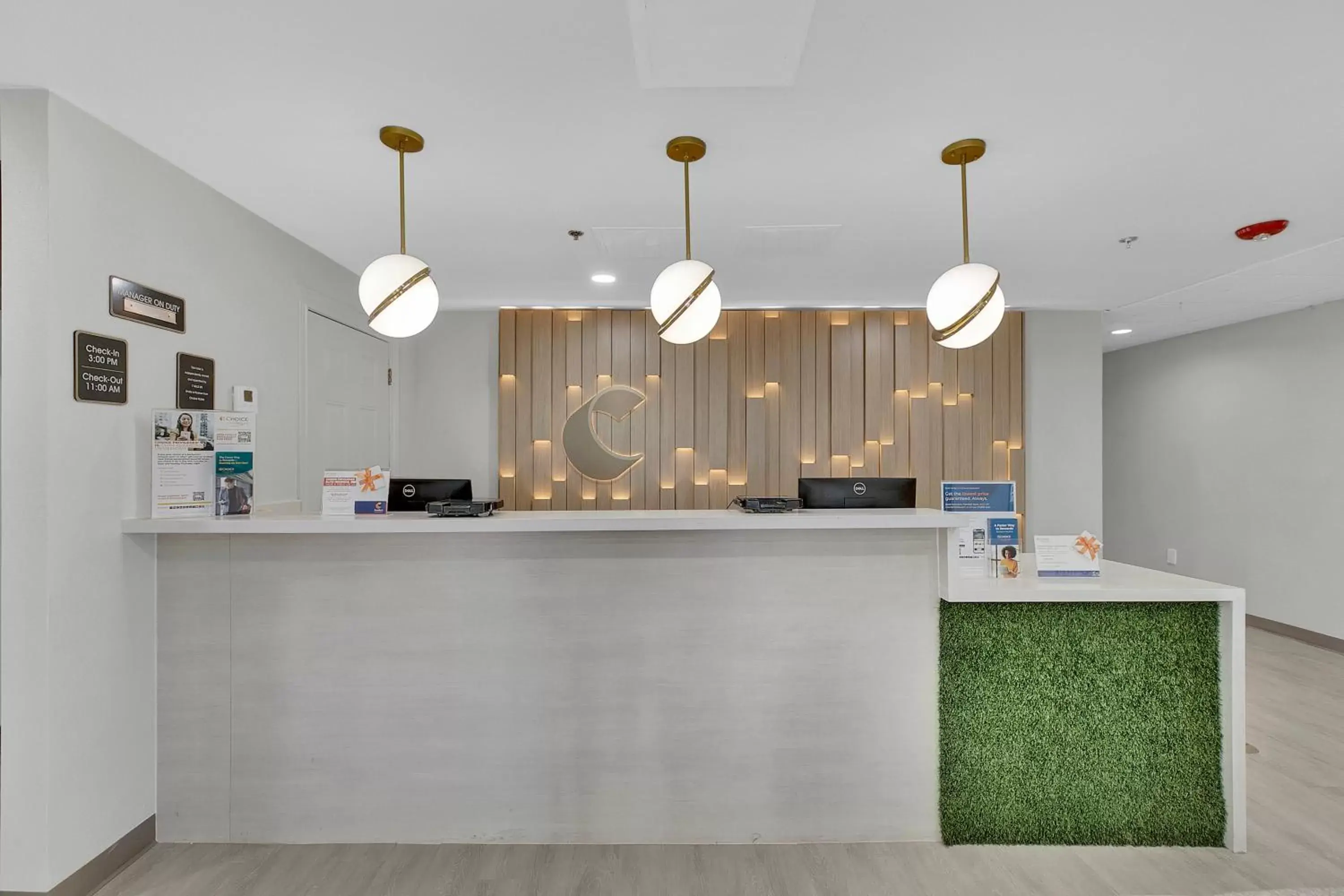 Lobby or reception in Comfort Inn Lobby or reception in Comfort Inn