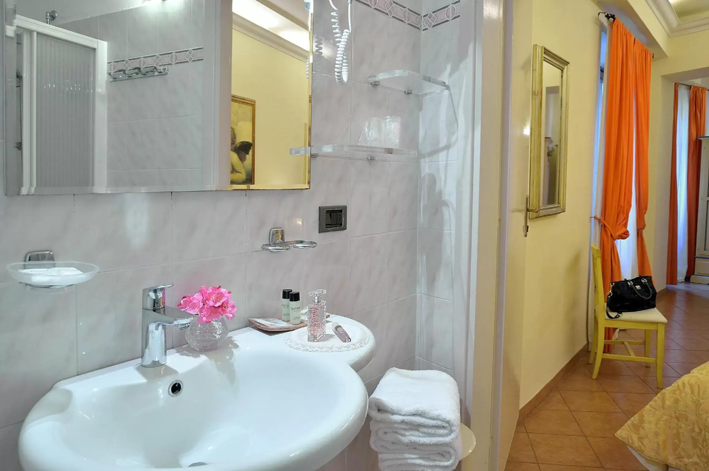 Bathroom in Hotel Vasari