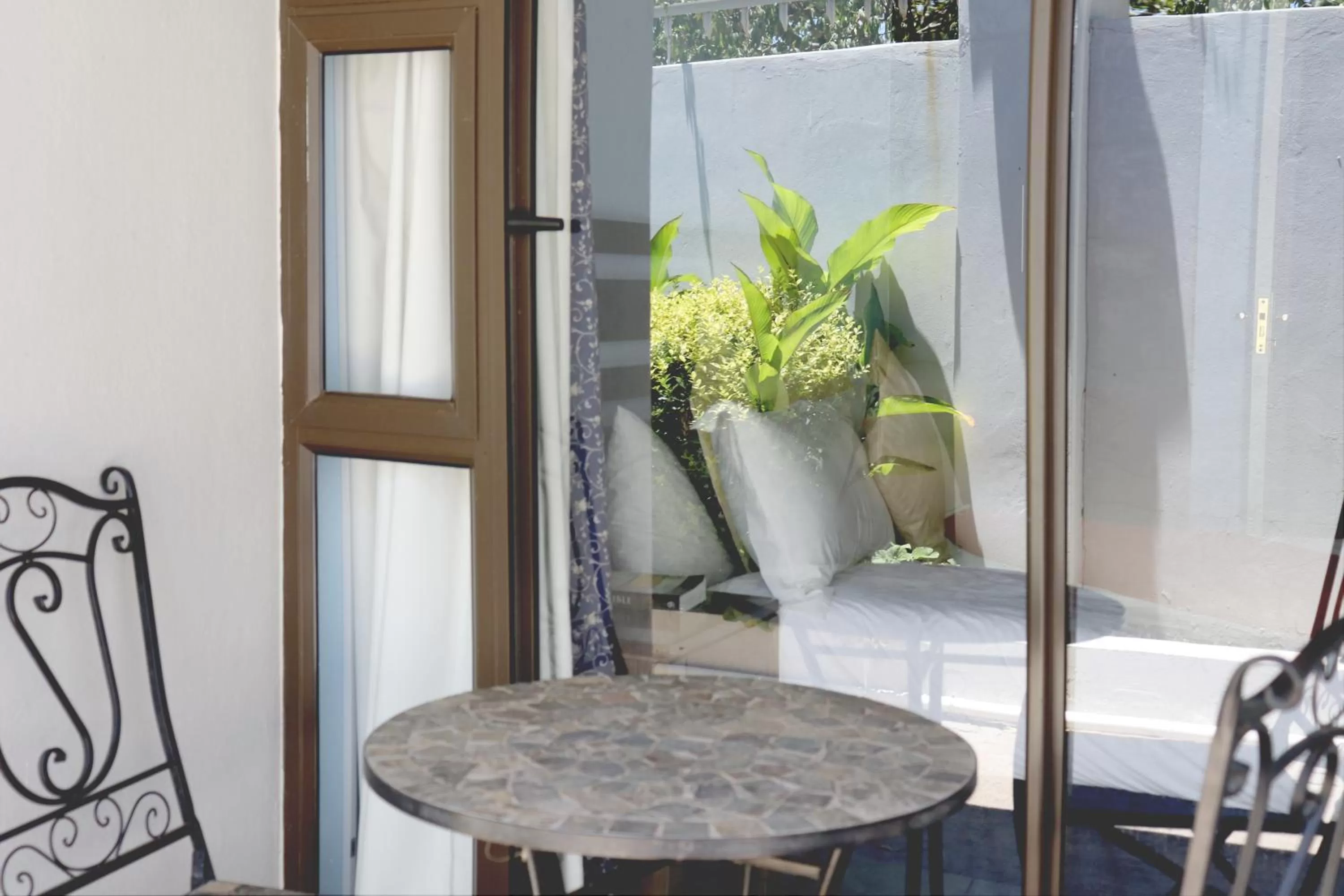 Patio in Tribute Guest House Matala