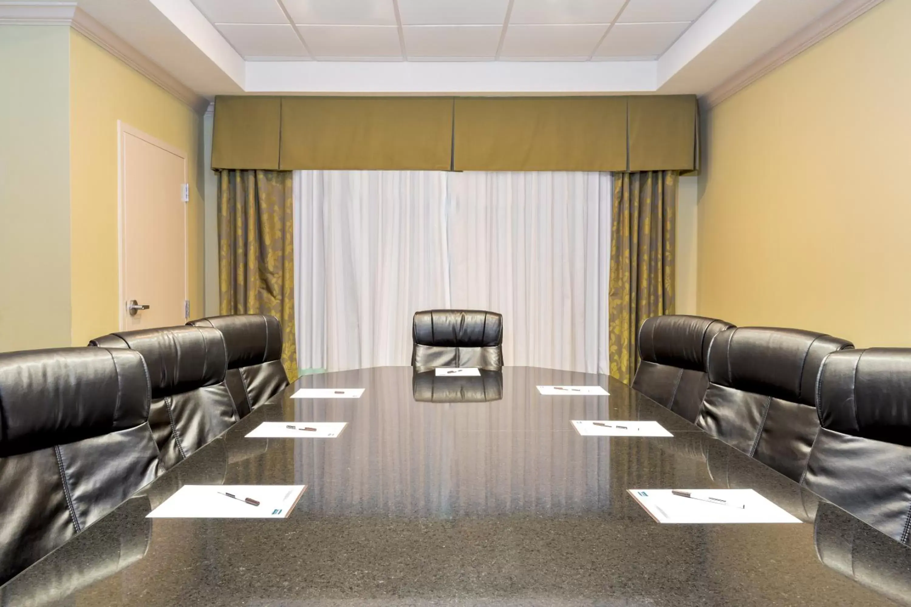 Meeting/conference room, Seating Area in Staybridge Suites McAllen, an IHG Hotel