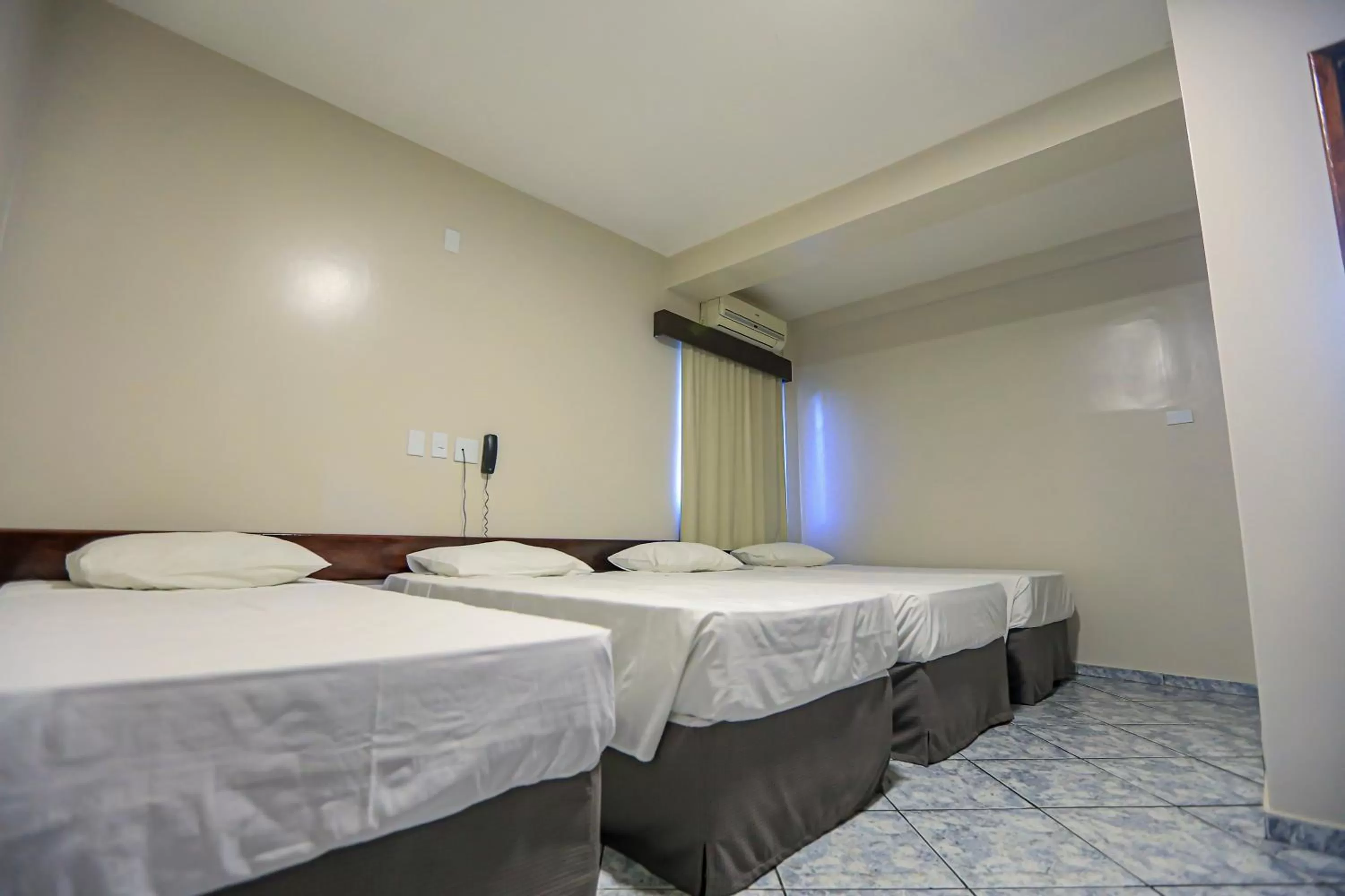 Bed in Foz Express Hotel Centro