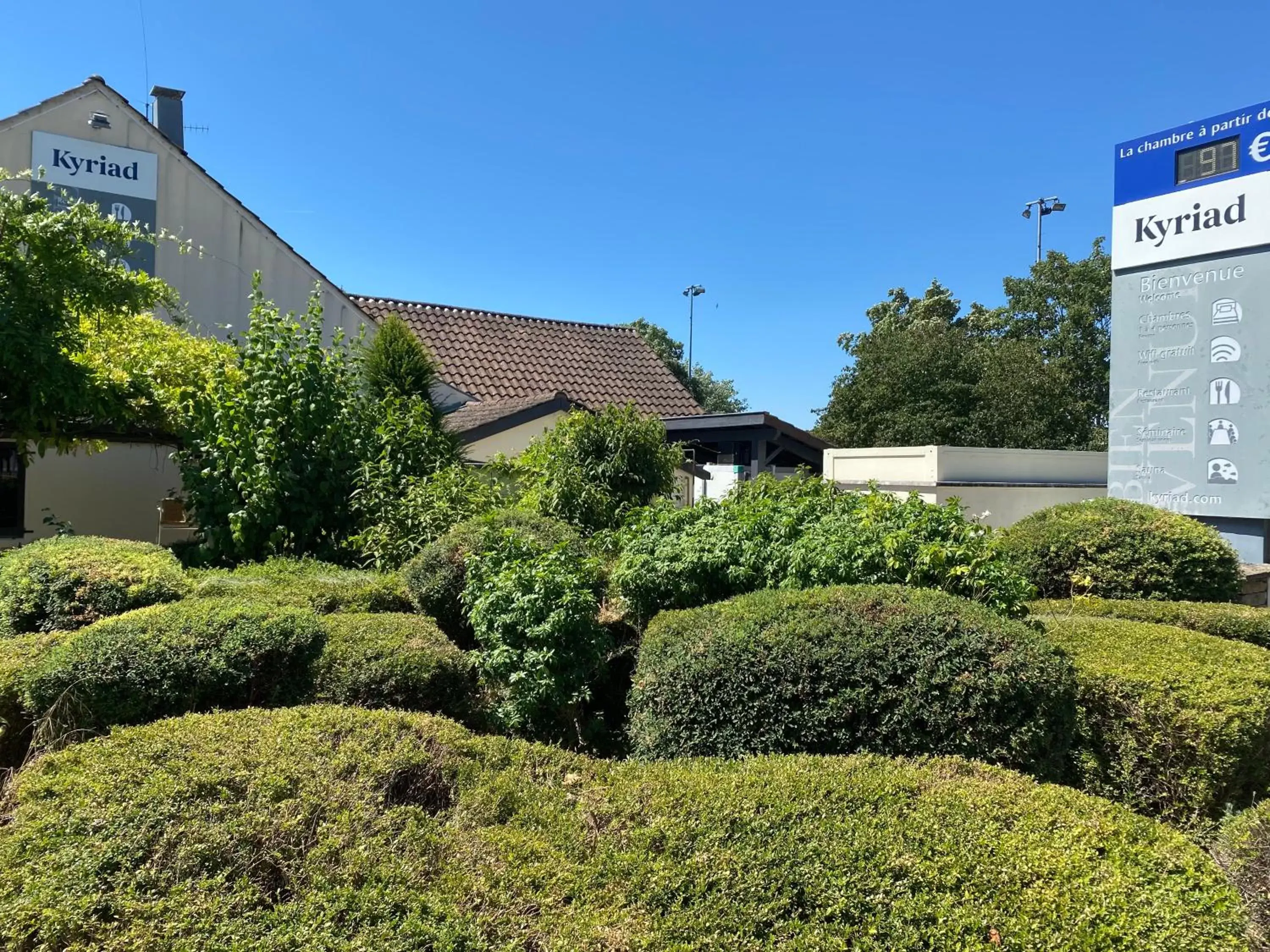 View (from property/room), Property Building in Kyriad Beaune