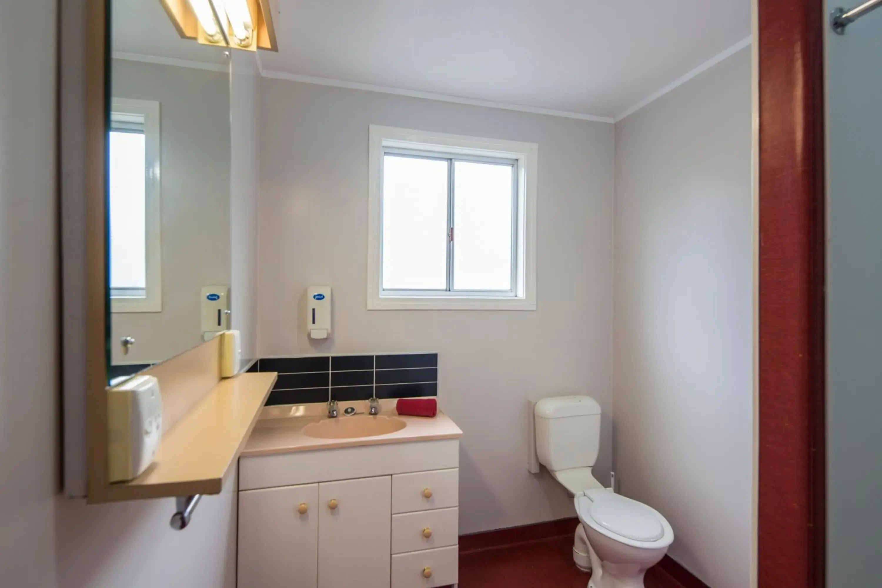 Bathroom in Pinewood Lodge