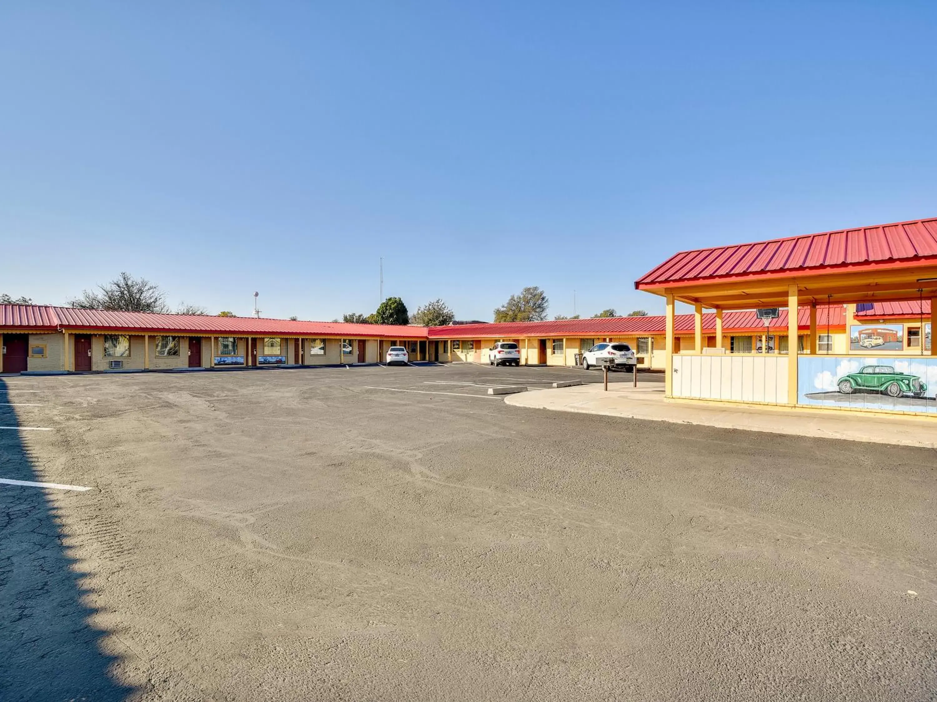 Property building, Beach in Route 66 Inn