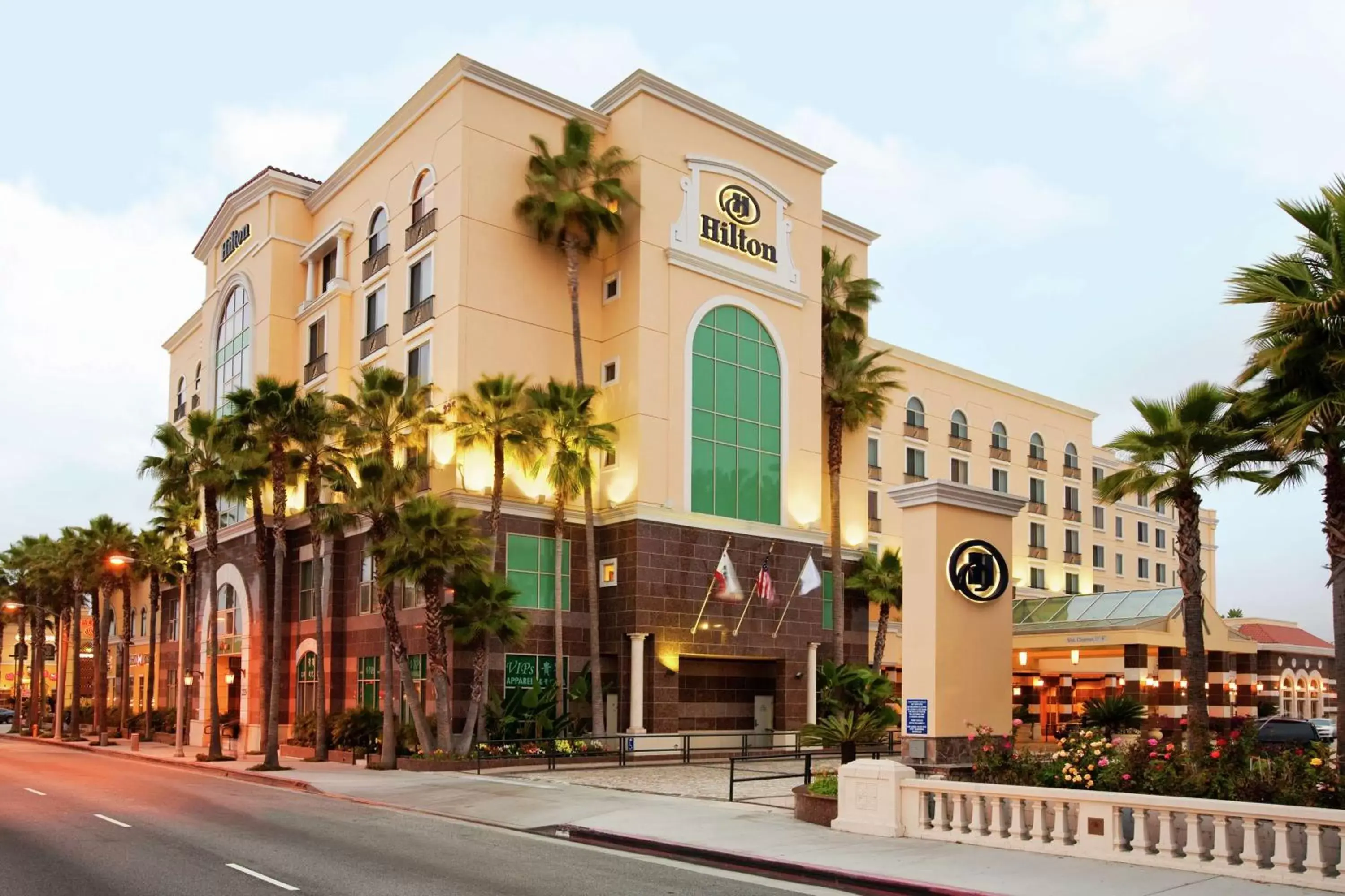 Property building in Hilton Los Angeles/San Gabriel Property building in Hilton Los Angeles/San Gabriel
