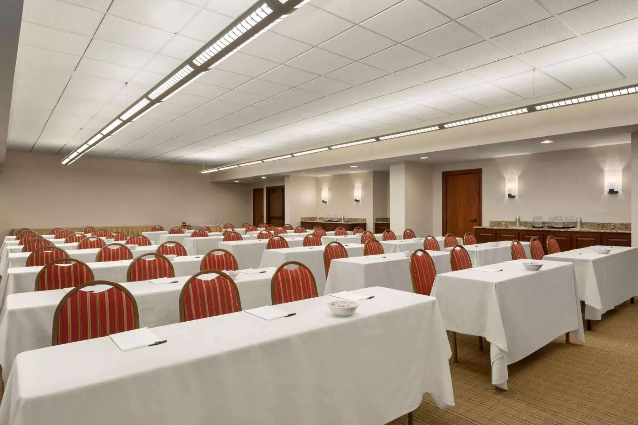 Meeting/conference room in Country Inn & Suites by Radisson, Atlanta Galleria Ballpark, GA
