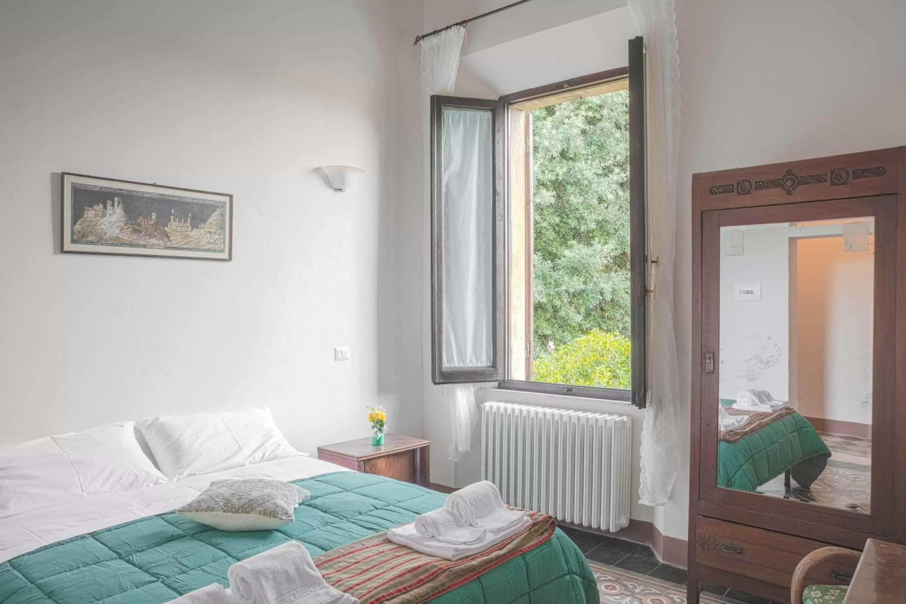 Bedroom, Bed in La Chicca B&B Siena
