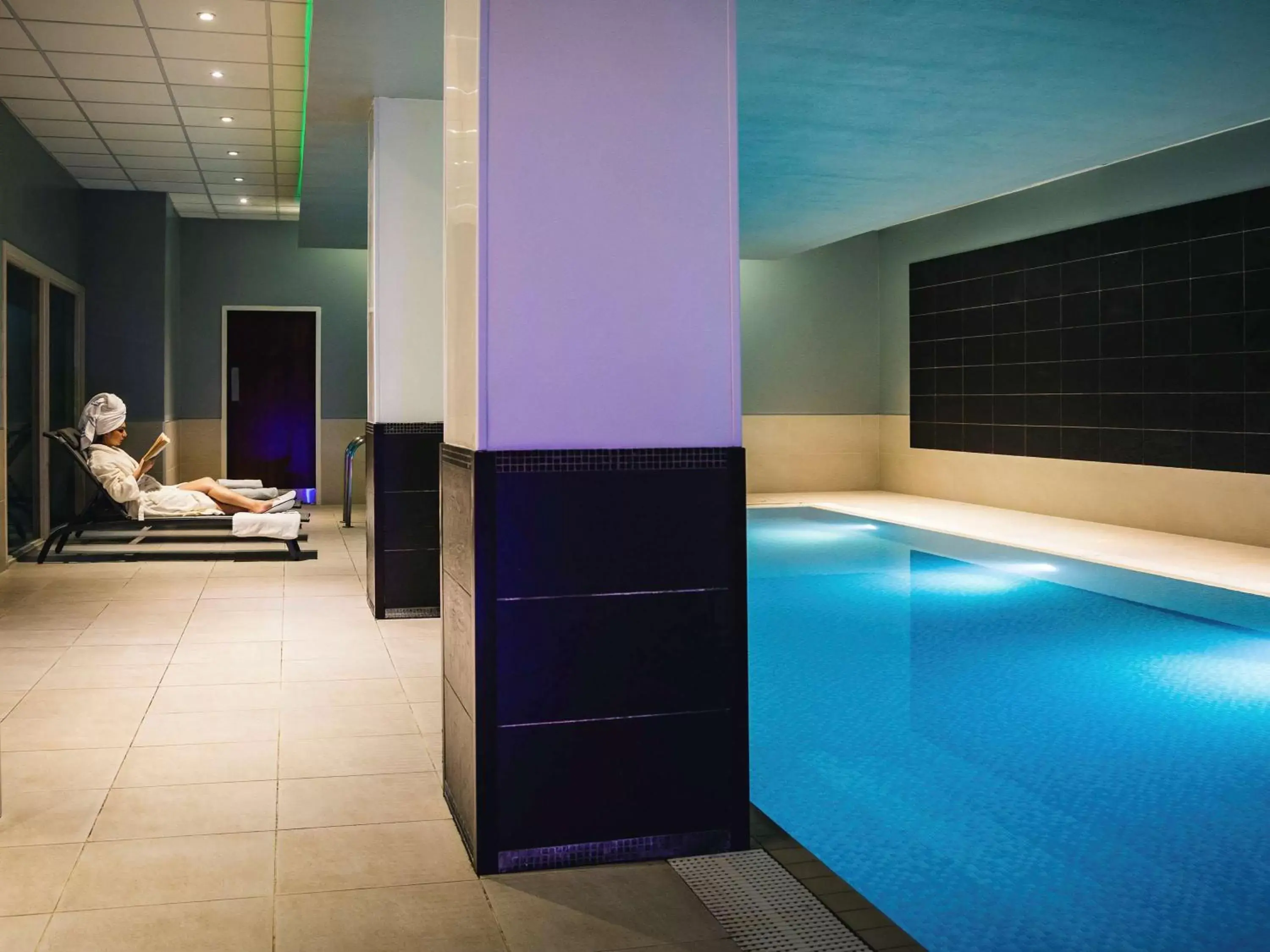Spa and wellness centre/facilities, Swimming Pool in Novotel Reading Centre
