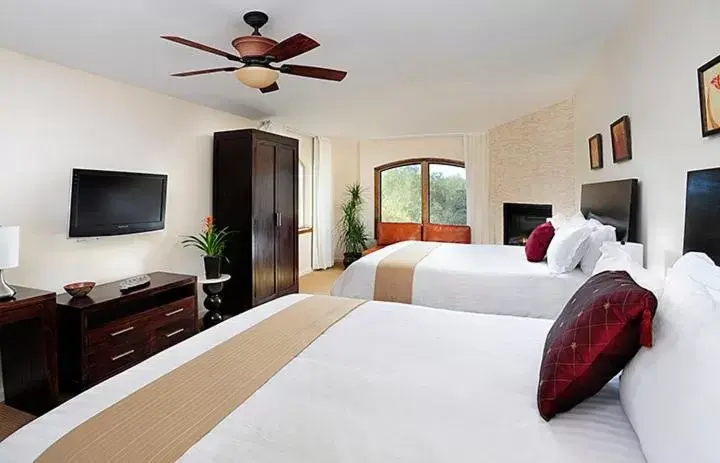 Bed in El Colibri Hotel & Spa