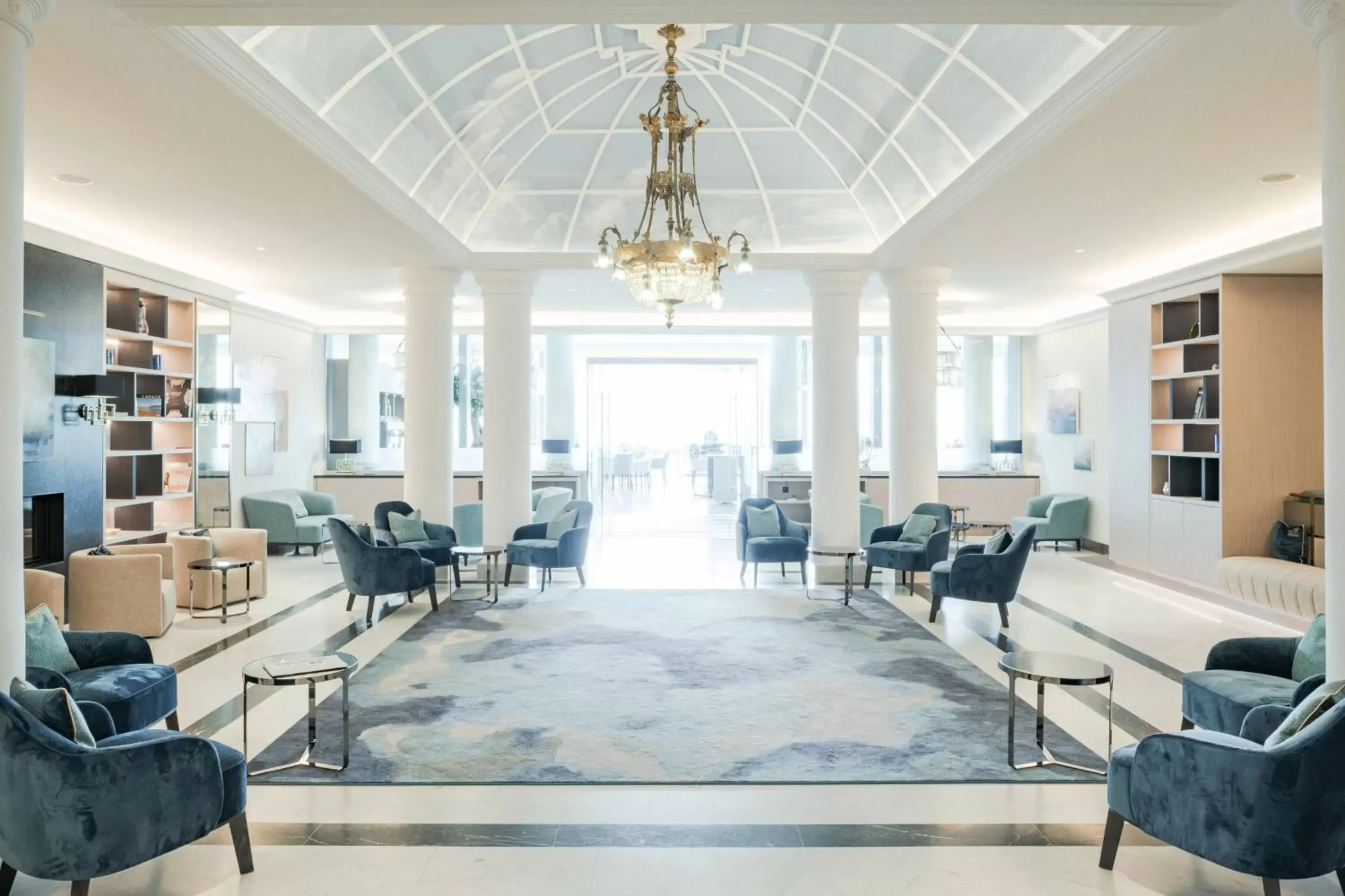 Lobby or reception in Grand Hotel Suisse Majestic, Autograph Collection