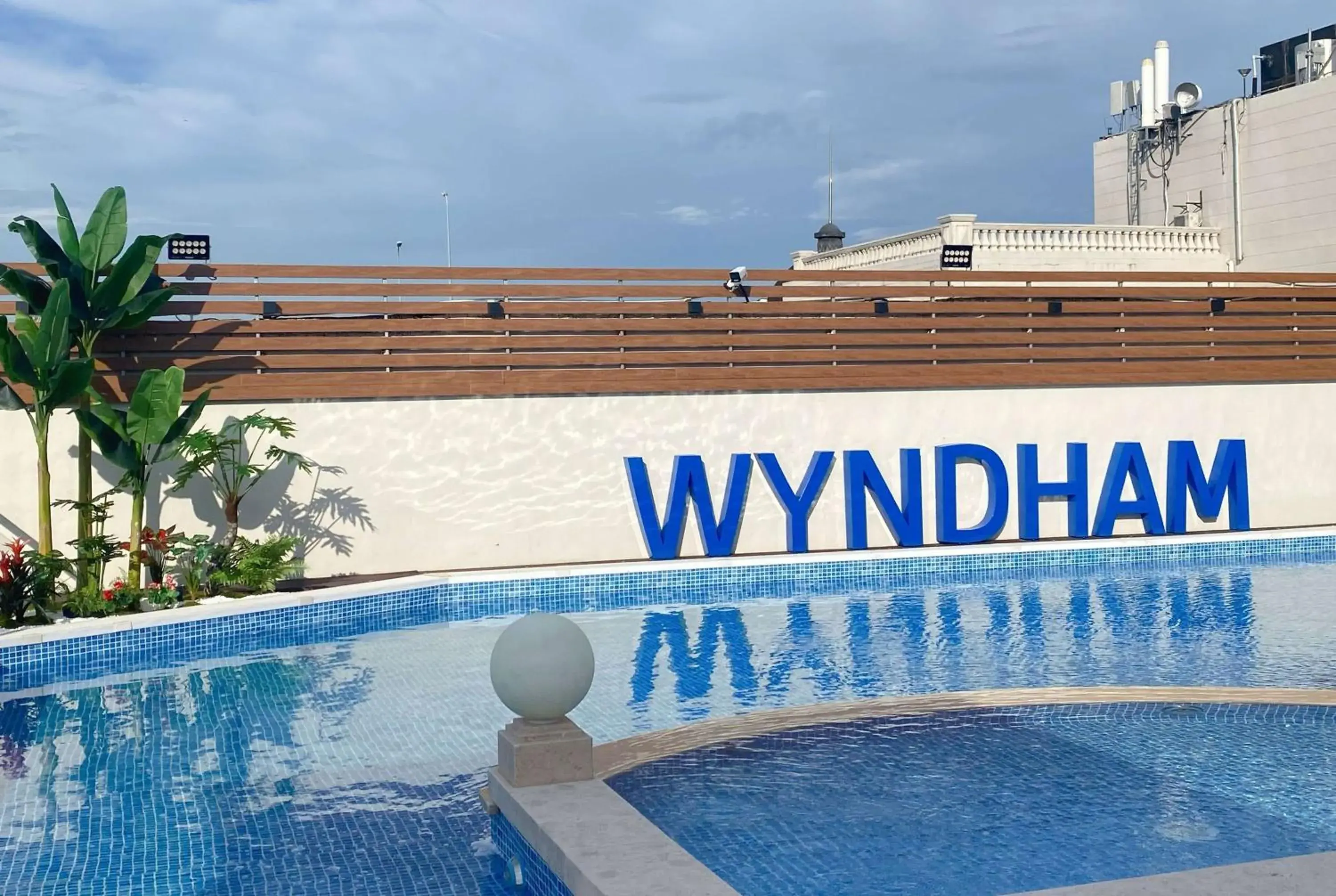 Pool view, Swimming Pool in Wyndham Shanghai Hongqiao