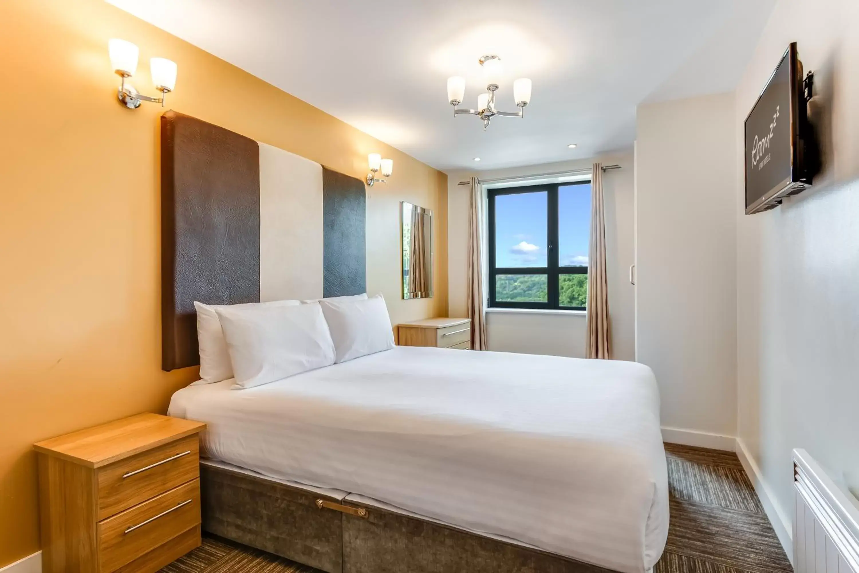 Bedroom, Bed in Roomzzz Leeds Headingley Bedroom, Bed in Roomzzz Leeds Headingley