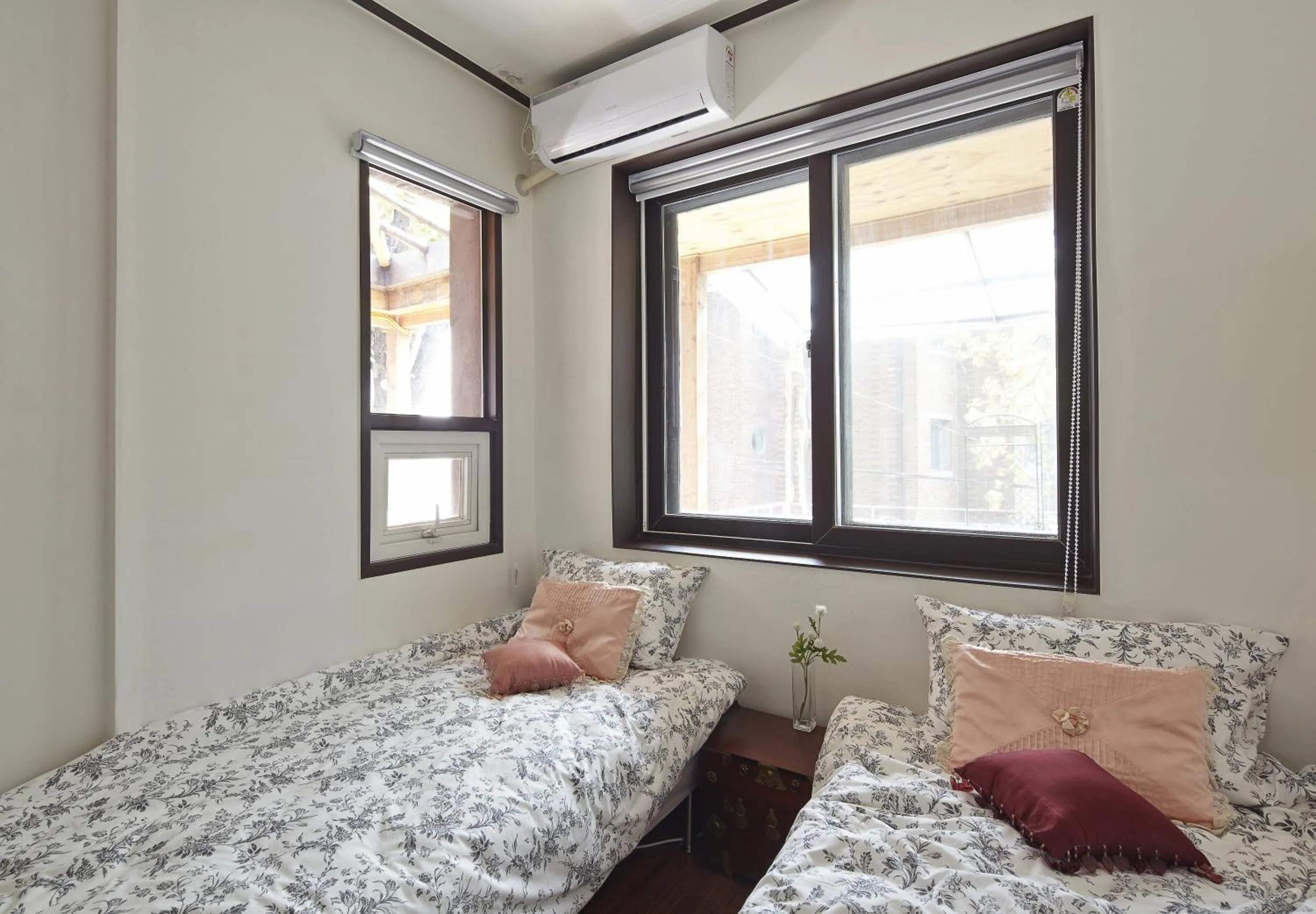 Bedroom, Bed in Jiwoljang Guesthouse