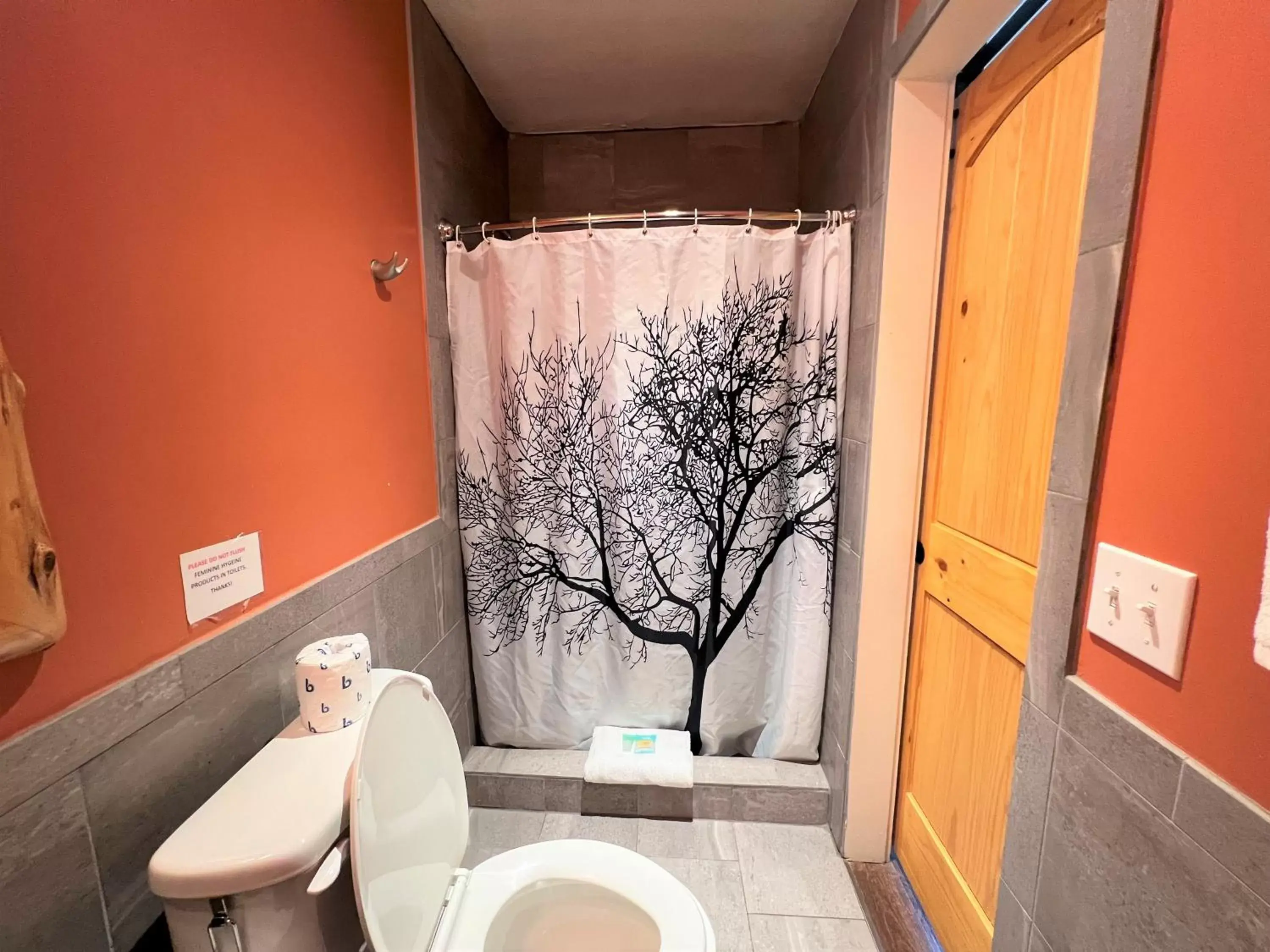 Shower, Bathroom in Mountain Top Inn and Resort