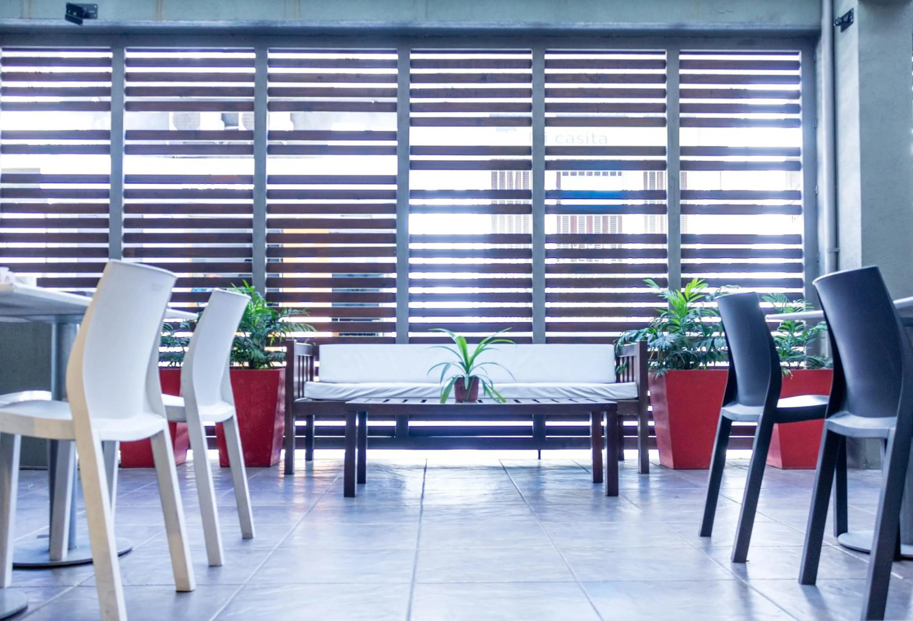 Restaurant/places to eat in Circus Hostel