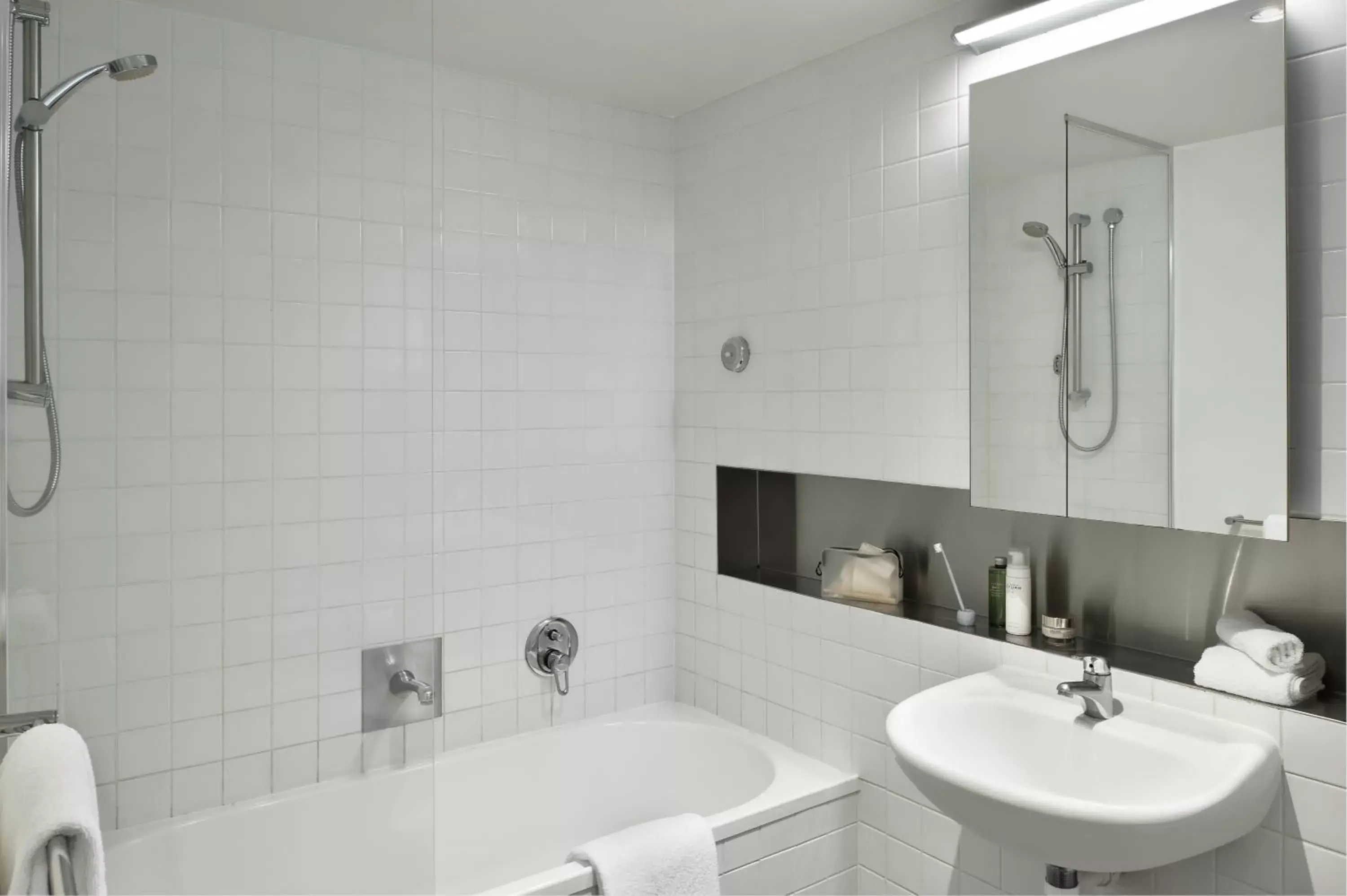 Bathroom in Punthill Apartment Hotel - Little Bourke