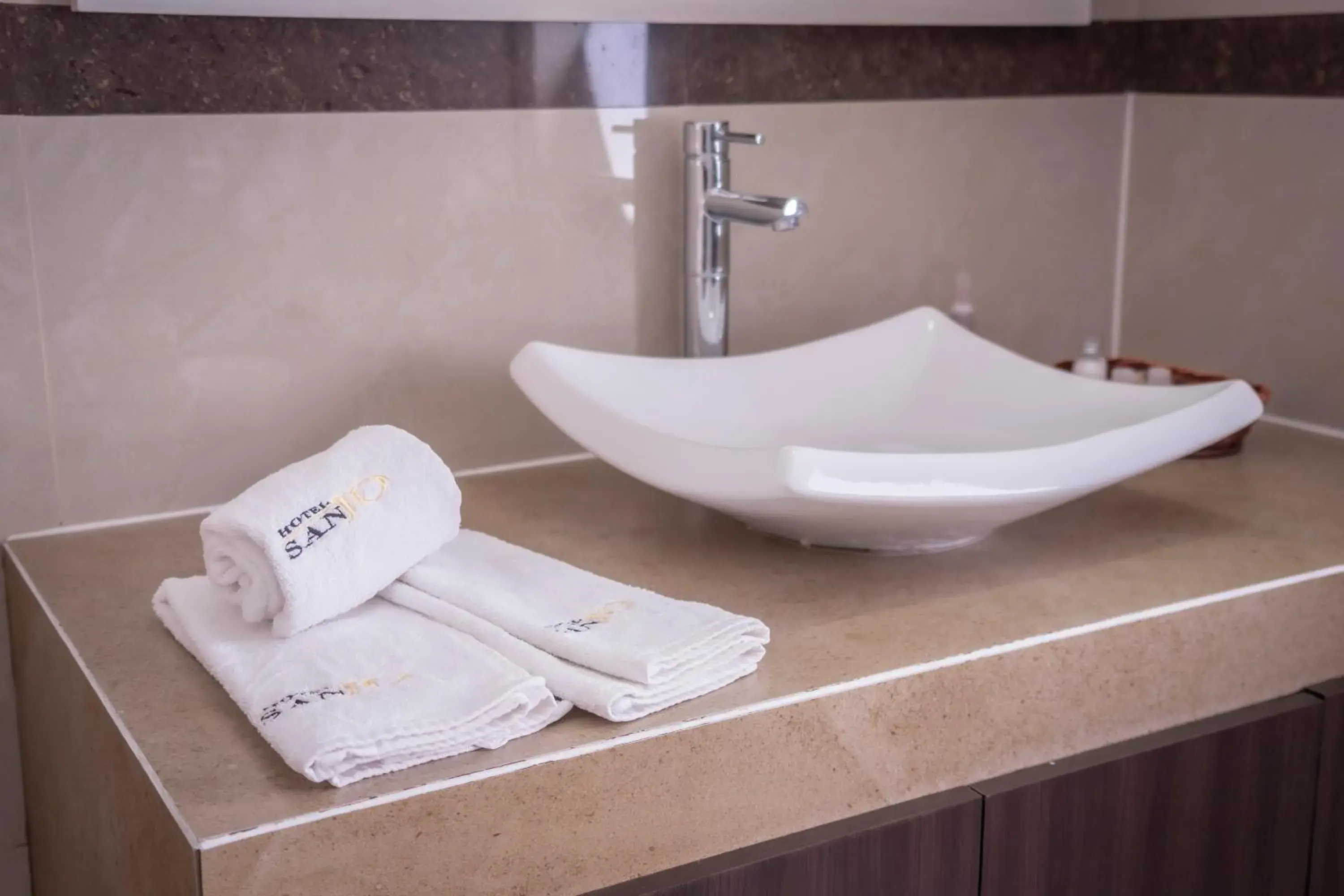 Bathroom in Hotel SanJo