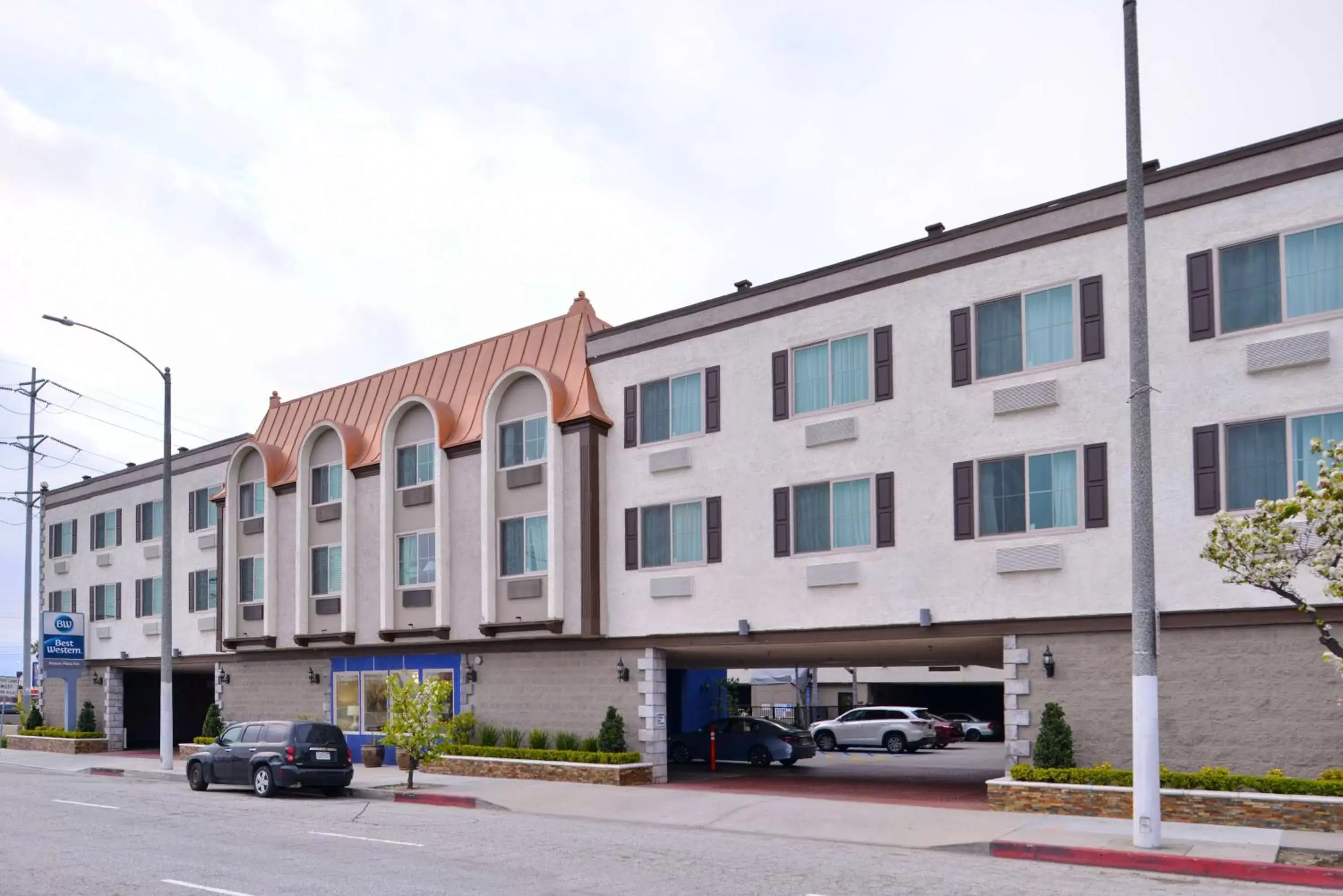 Property Building in Best Western Airport Plaza Inn Hotel - Los Angeles LAX