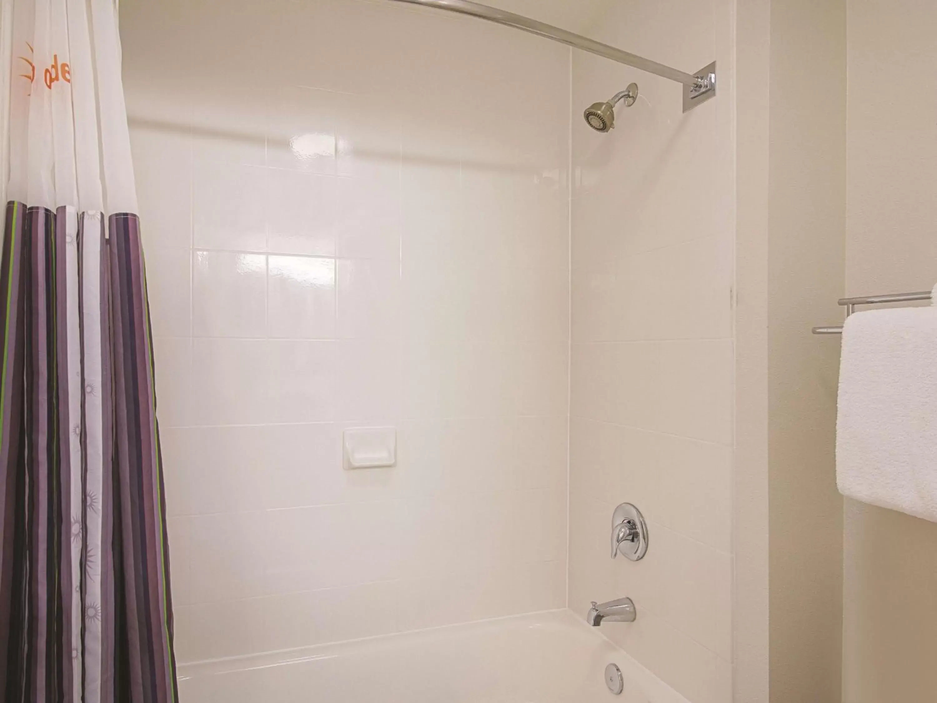 Photo of the whole room, Bathroom in La Quinta by Wyndham Austin Round Rock