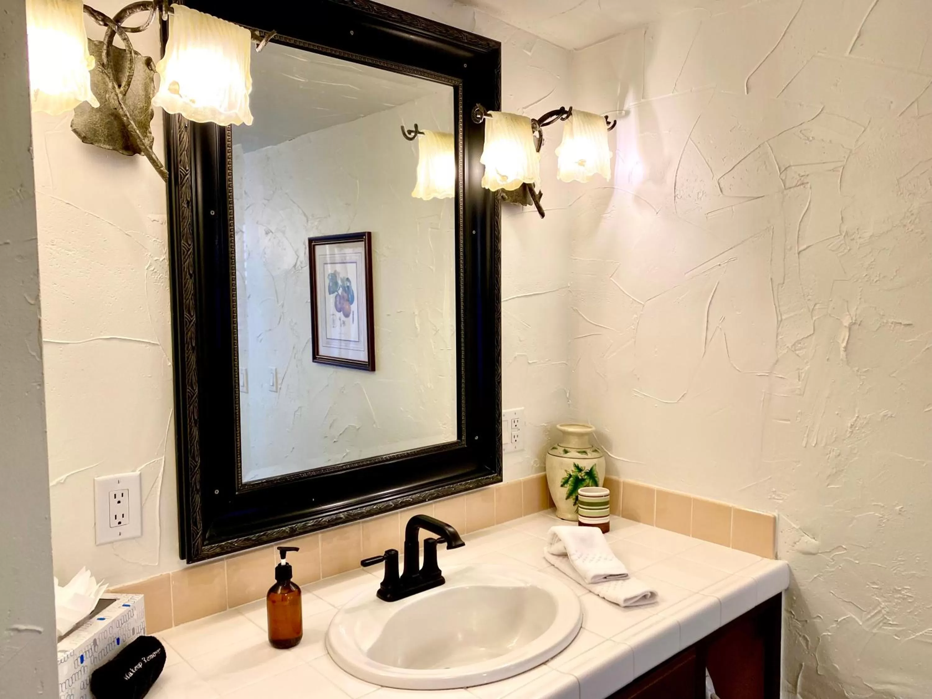 Bathroom in Old Ranch Inn - Adults Only 21 & Up