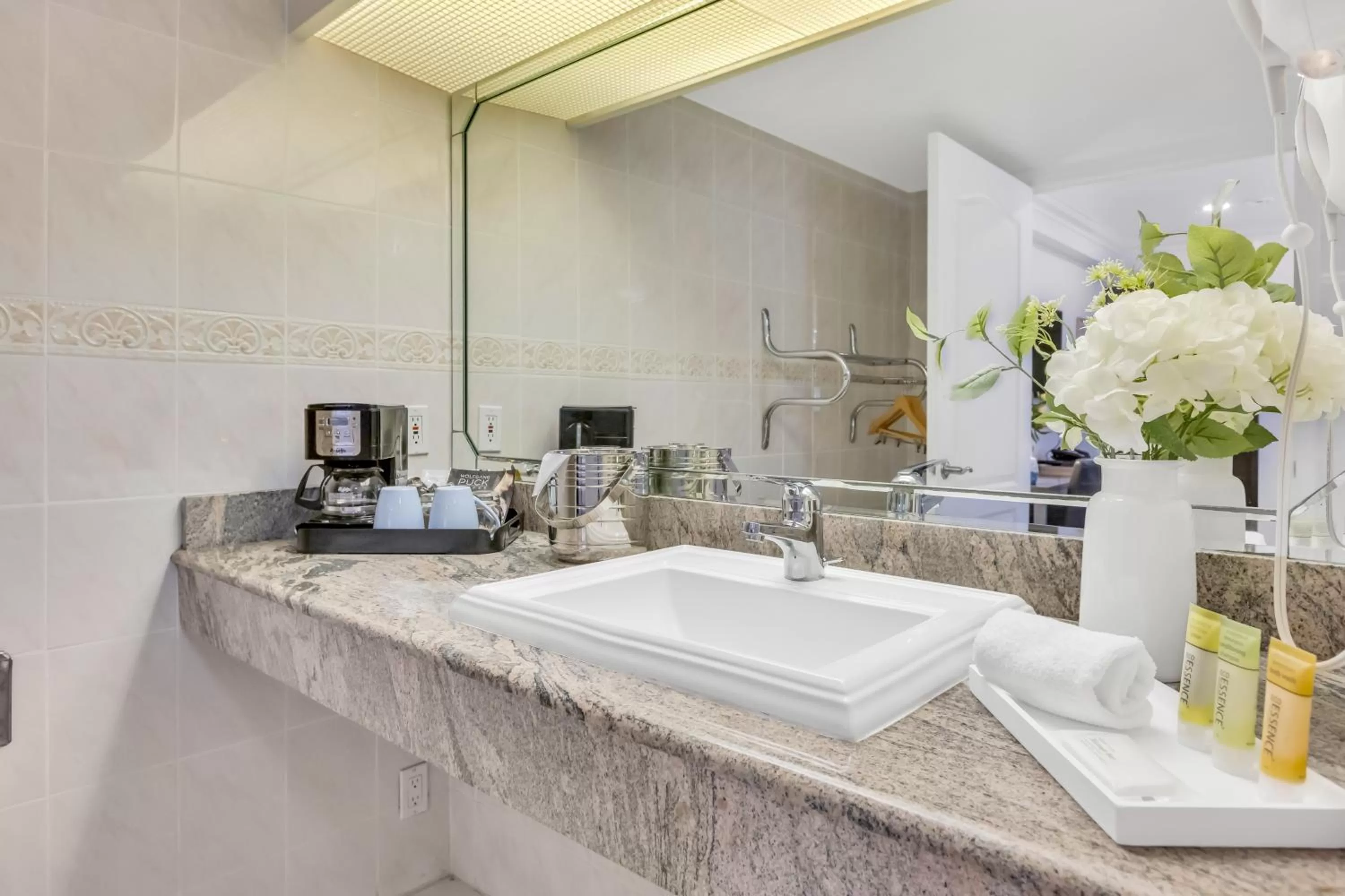 Napa Valley Hotel & Suites