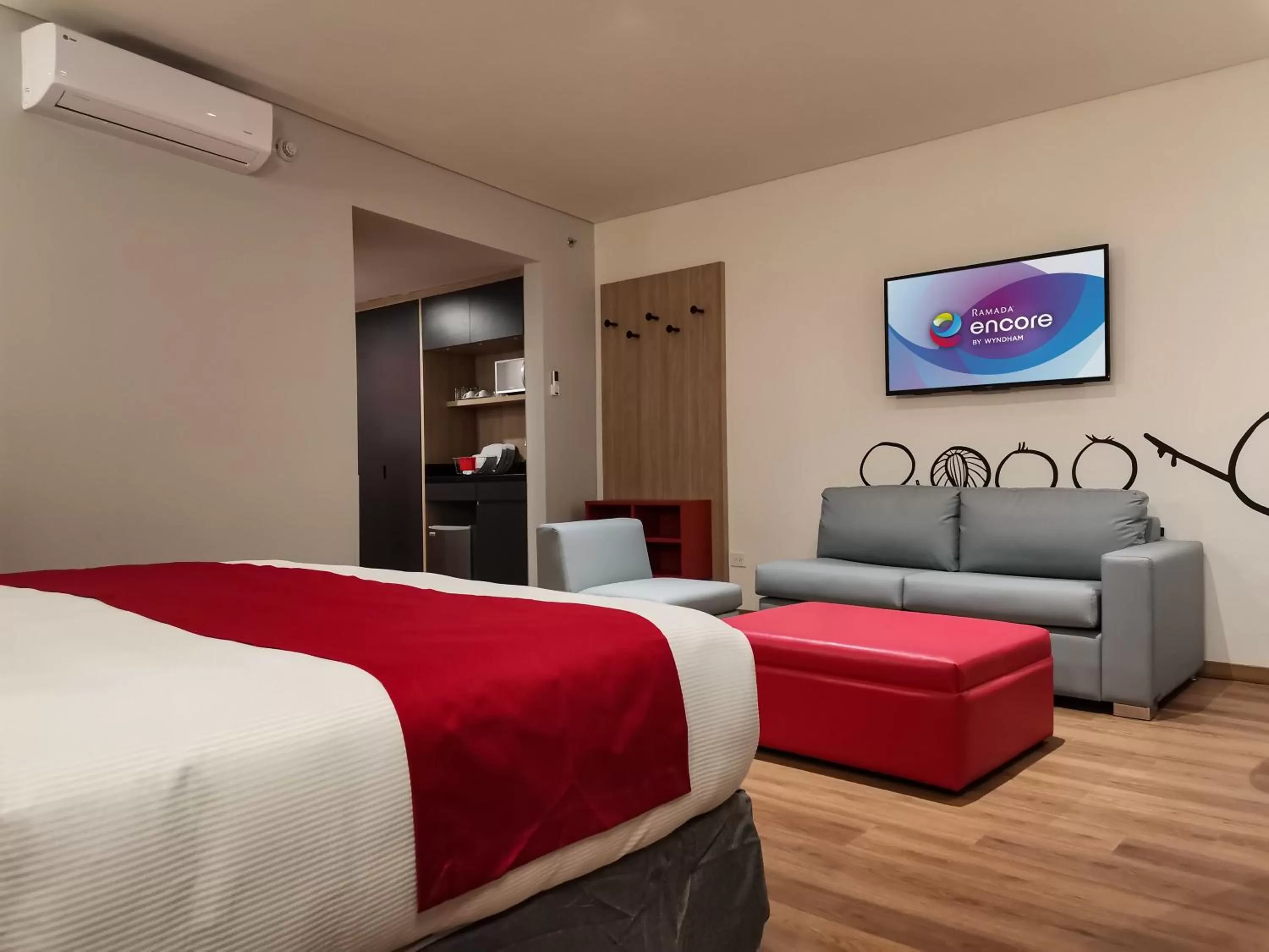 Communal lounge/ TV room, Bed in Ramada Encore by Wyndham Monterrey Apodaca Zona Aeropuerto