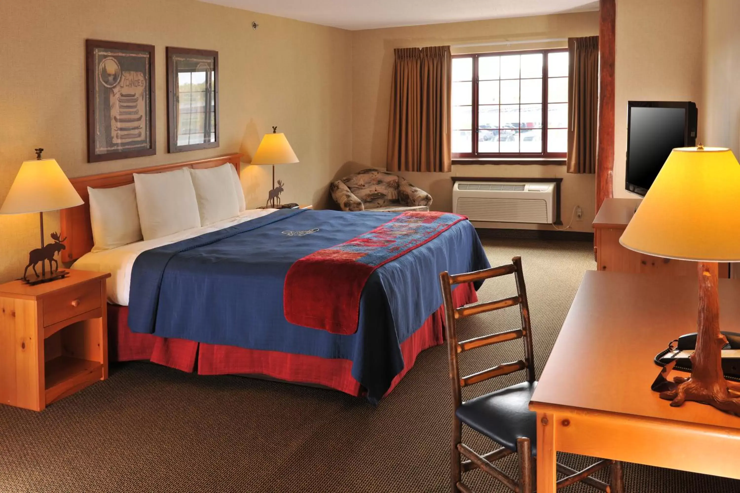 Bedroom, Bed in Stoney Creek Hotel Moline