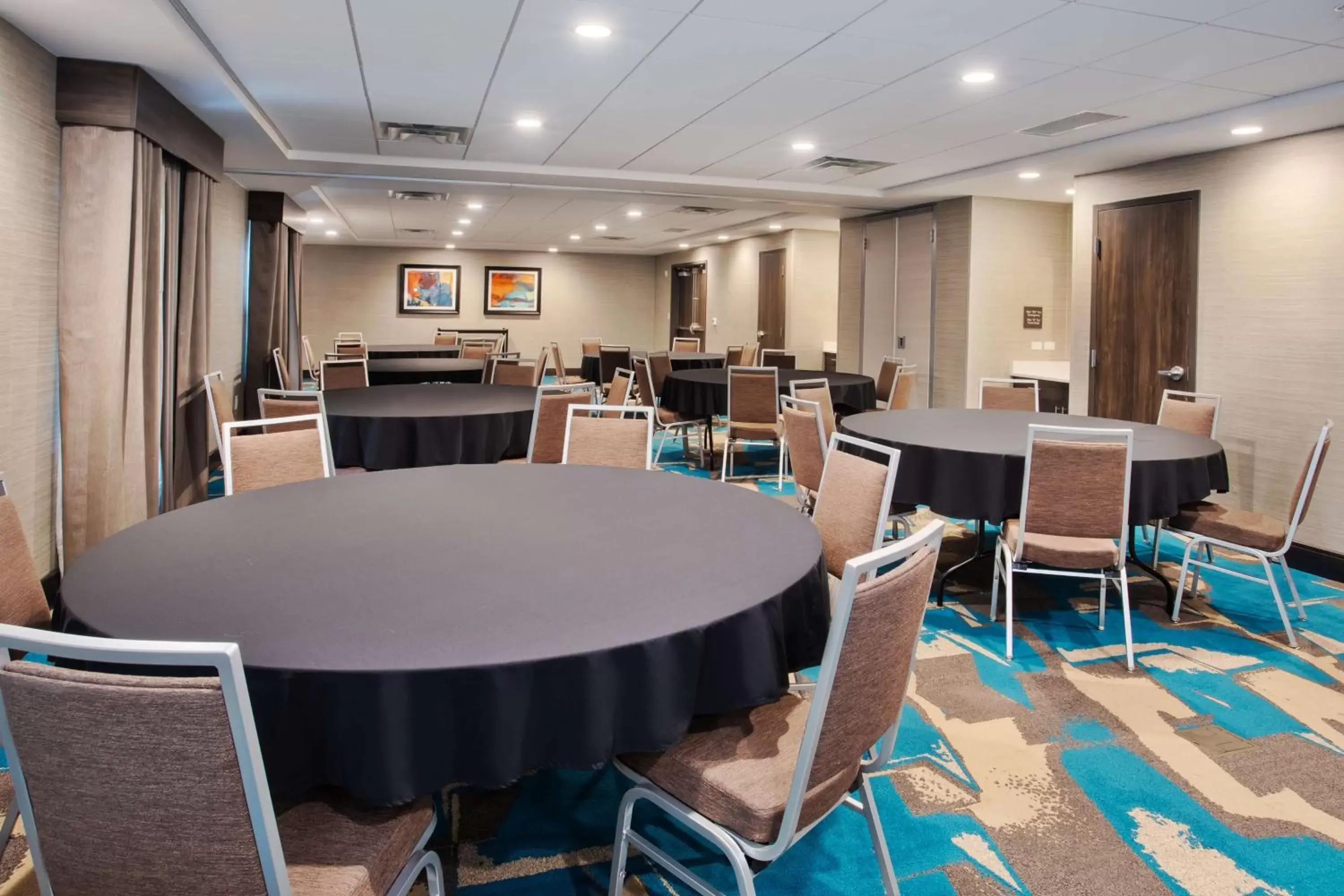 Meeting/conference room, Restaurant/Places to Eat in Hampton Inn Union City, Tn