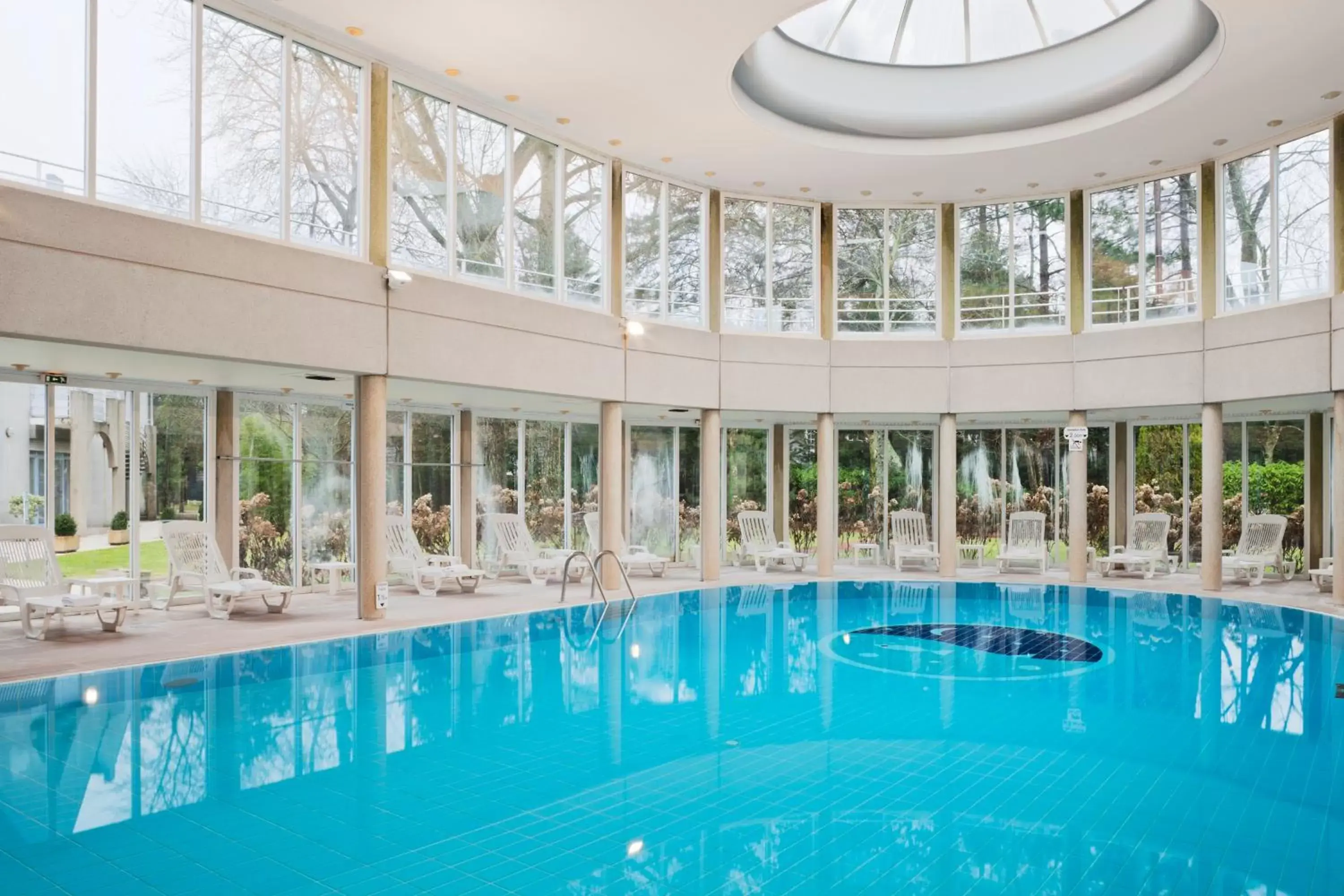 Swimming Pool in Holiday Inn Resort Le Touquet