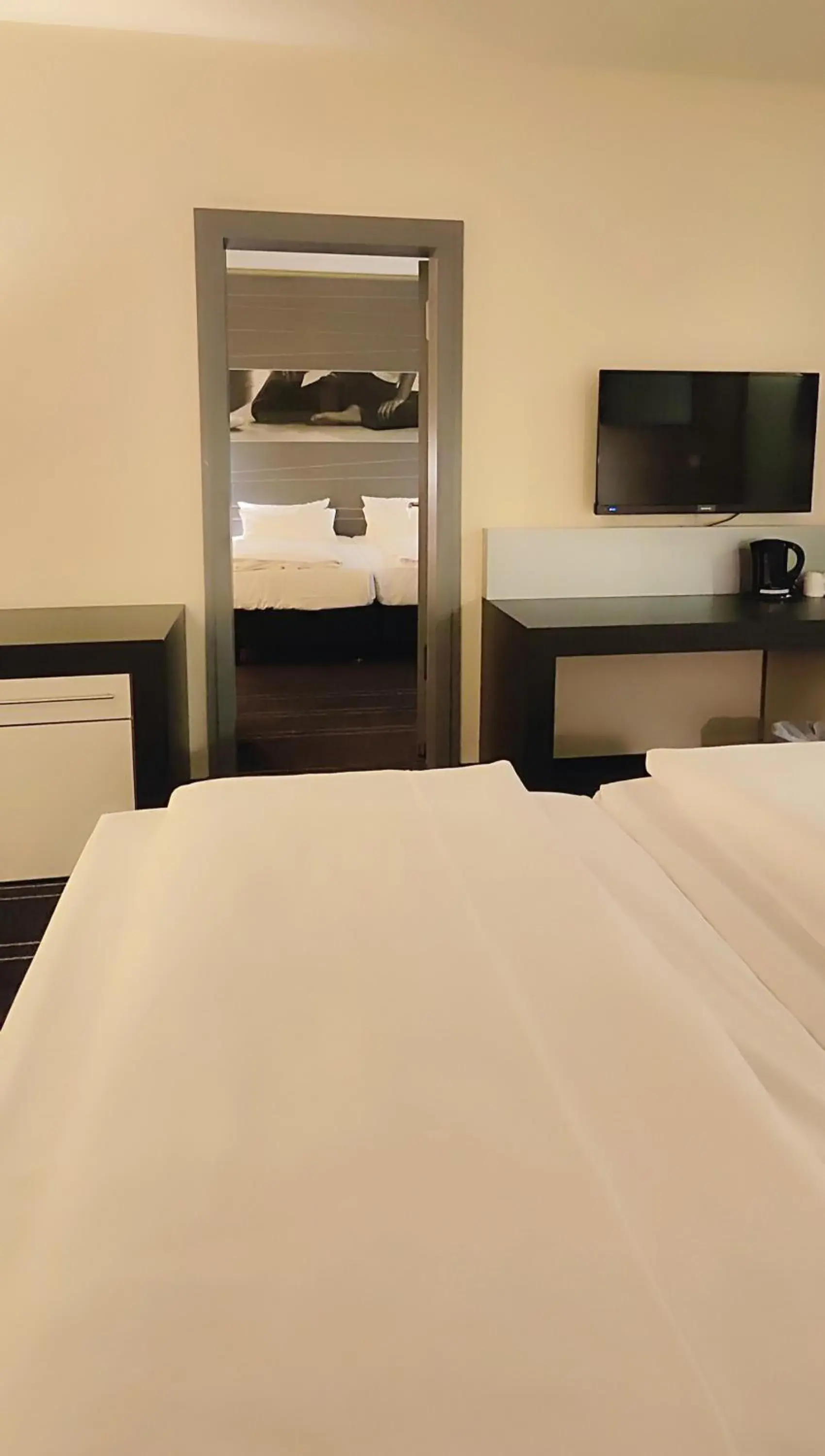 Photo of the whole room, Bed in Novina Hotel Herzogenaurach Herzo-Base