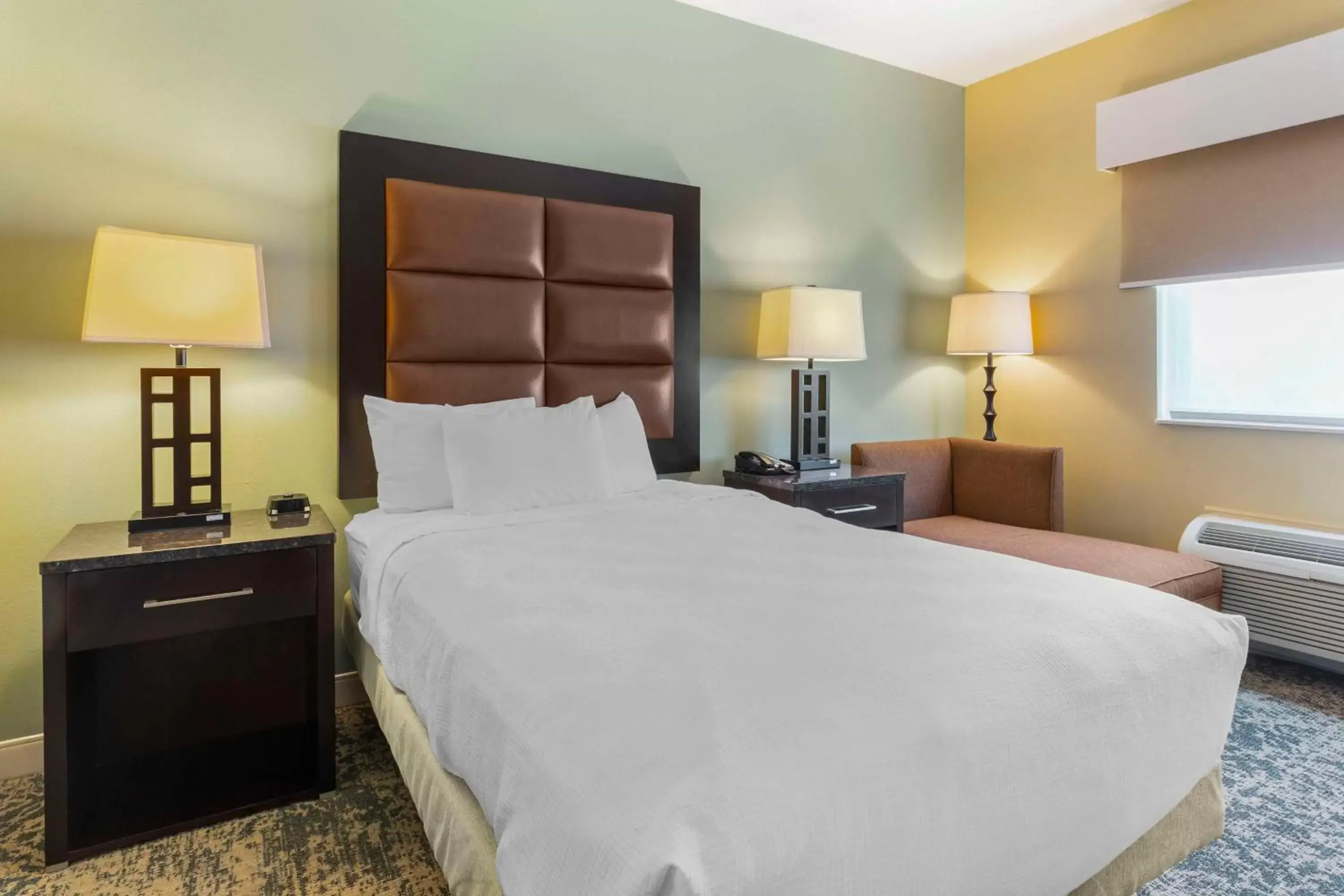 Bedroom, Bed in Best Western Plus Wilmington/Carolina Beach