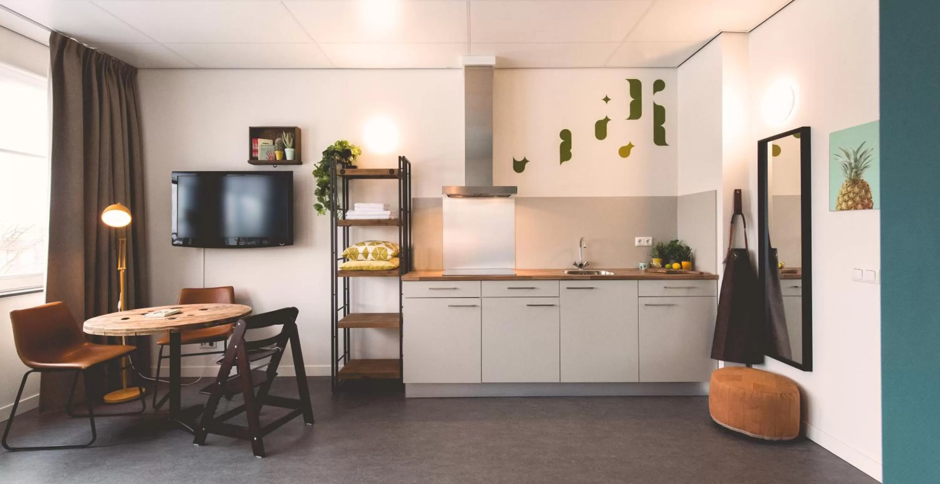 Kitchen or kitchenette in Hotel Nimma