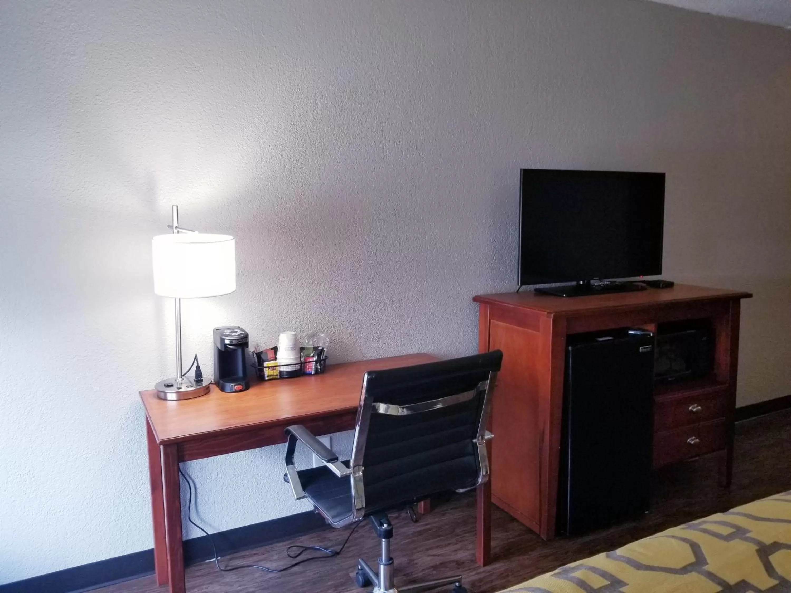 hair dresser in Baymont by Wyndham Greenville OH