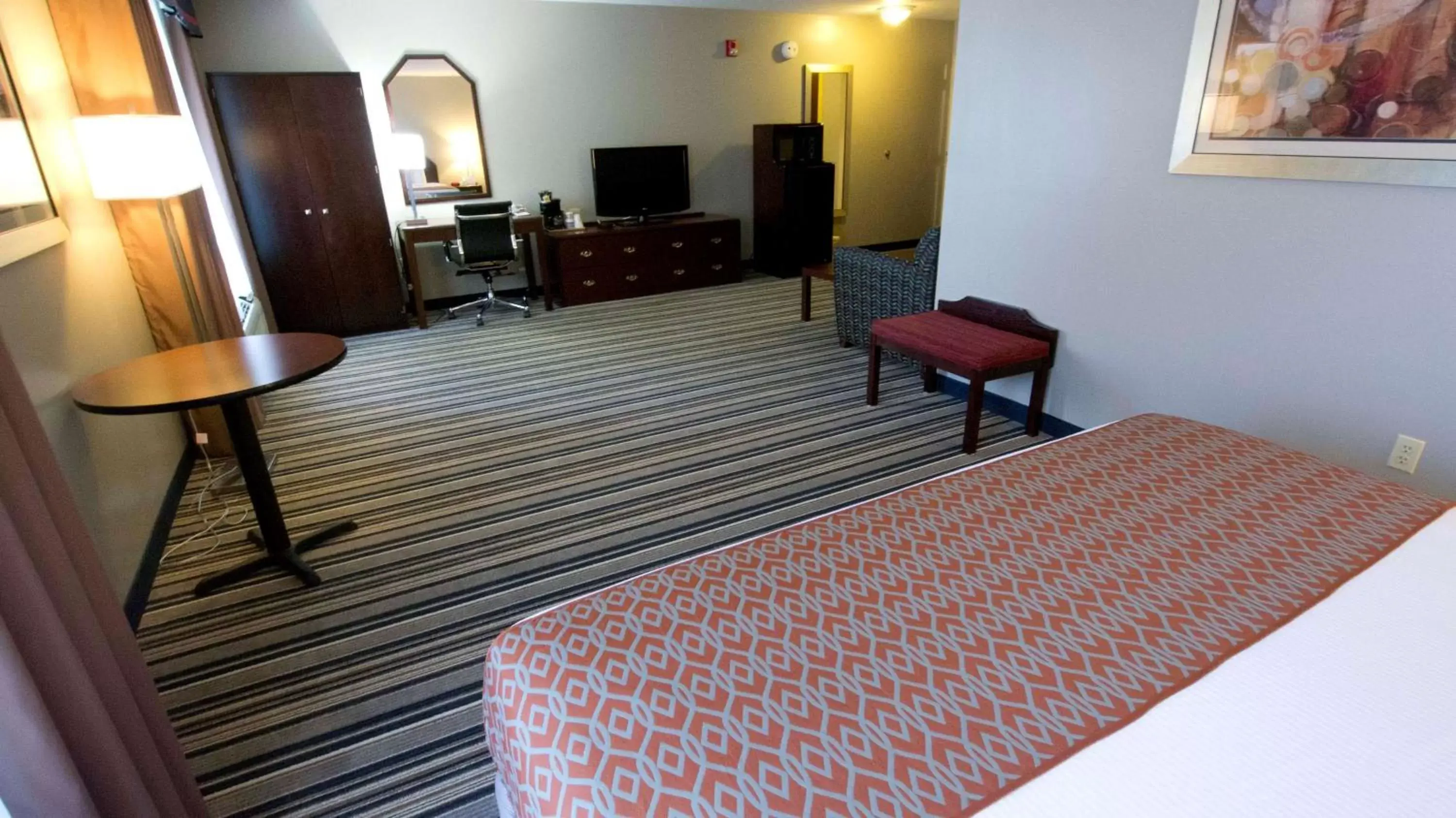 Photo of the whole room in Best Western Harrisburg Hershey