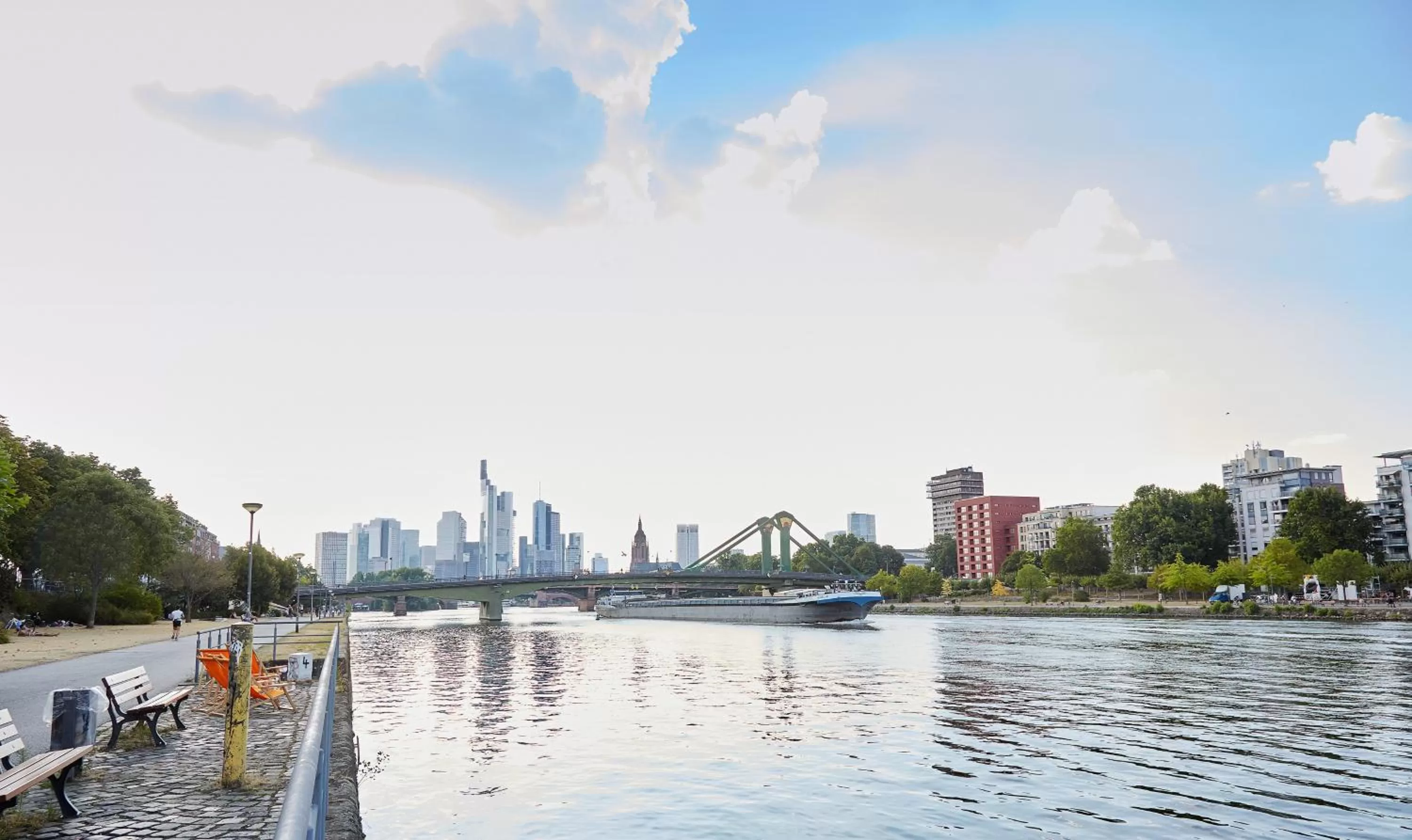 Area and facilities in Living Hotel Frankfurt