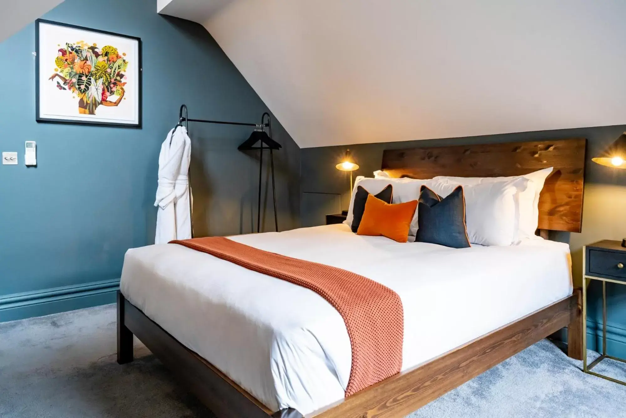 Bedroom, Bed in The Ginger Pig Bedroom, Bed in The Ginger Pig