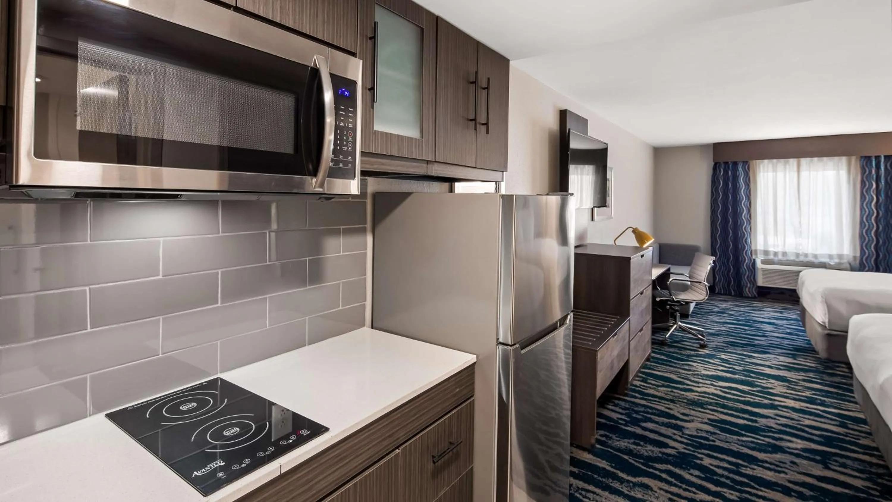 Kitchen or kitchenette in Best Western Plus Executive Residency Nashville