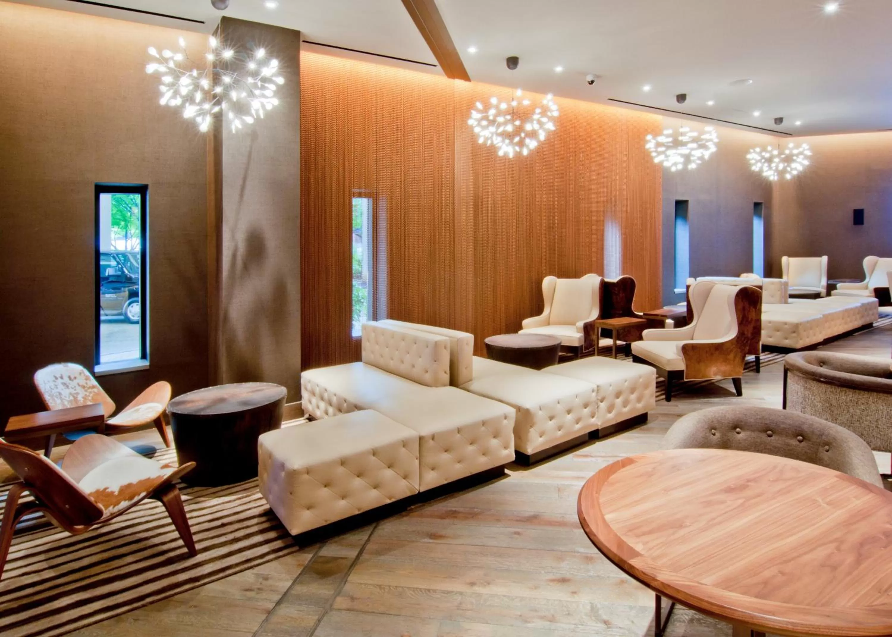 Lounge or bar in Loews Nashville Hotel at Vanderbilt Plaza