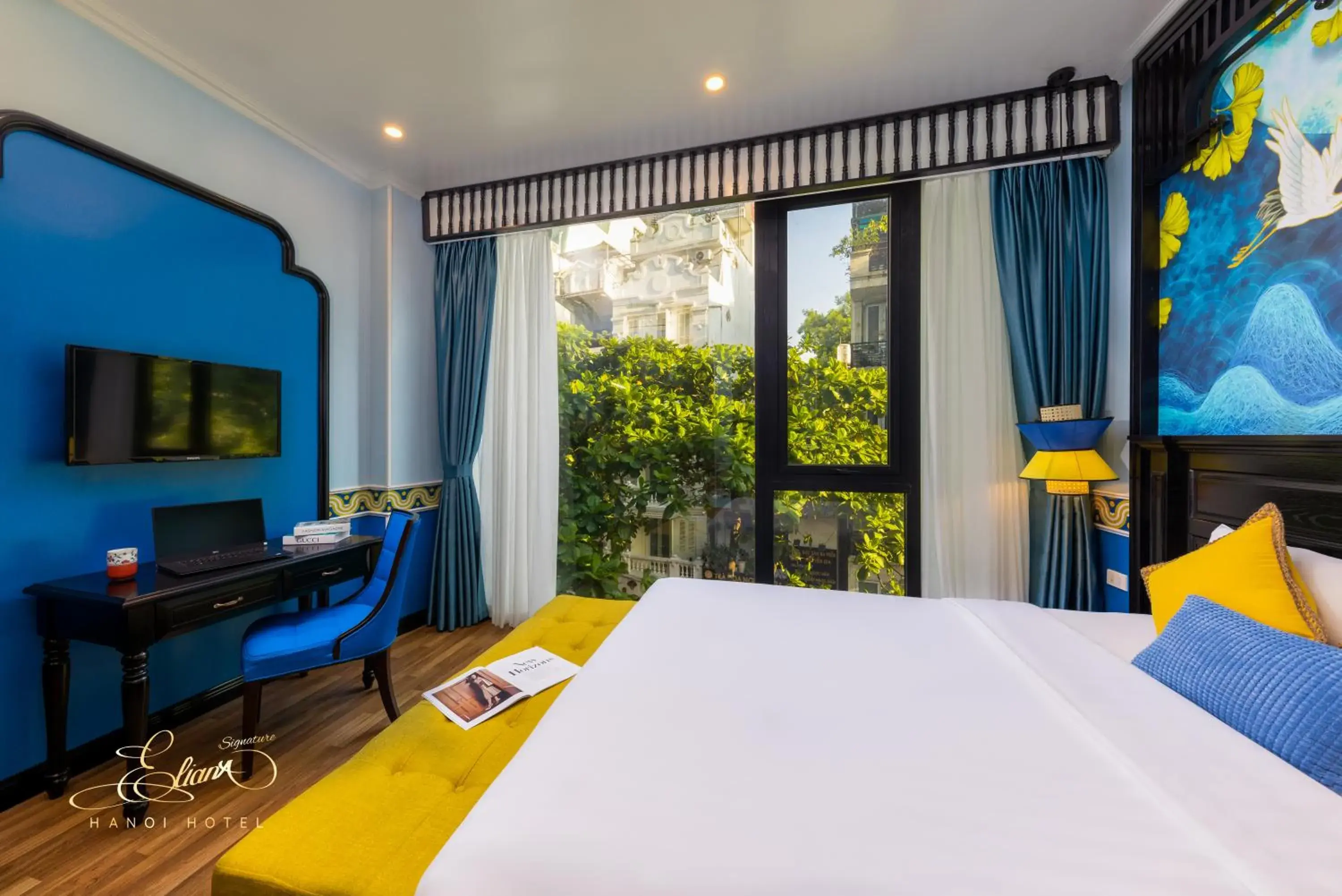 Communal lounge/ TV room, Bed in Eliana Signature Hanoi Hotel