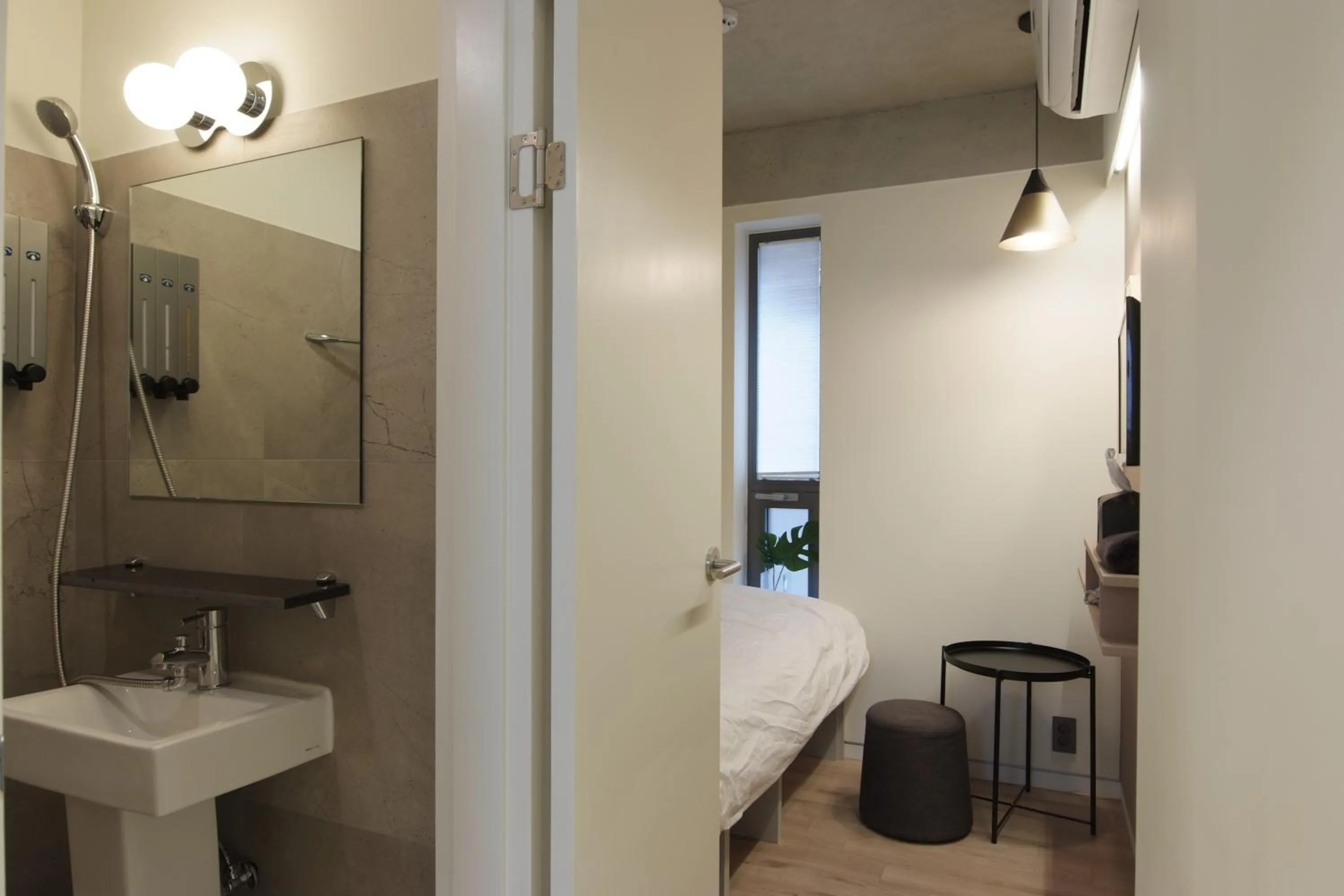 Decorative detail in DW STAY HONGDAE