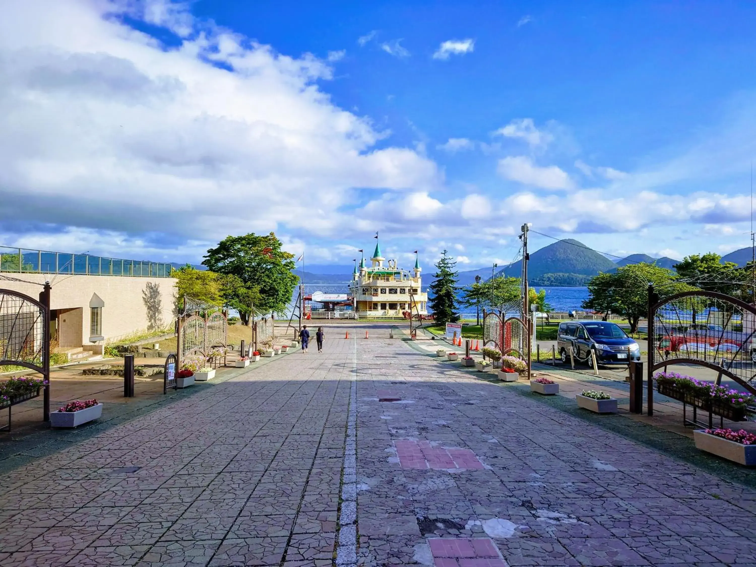 Nearby landmark in Toya Kohantei Hotel