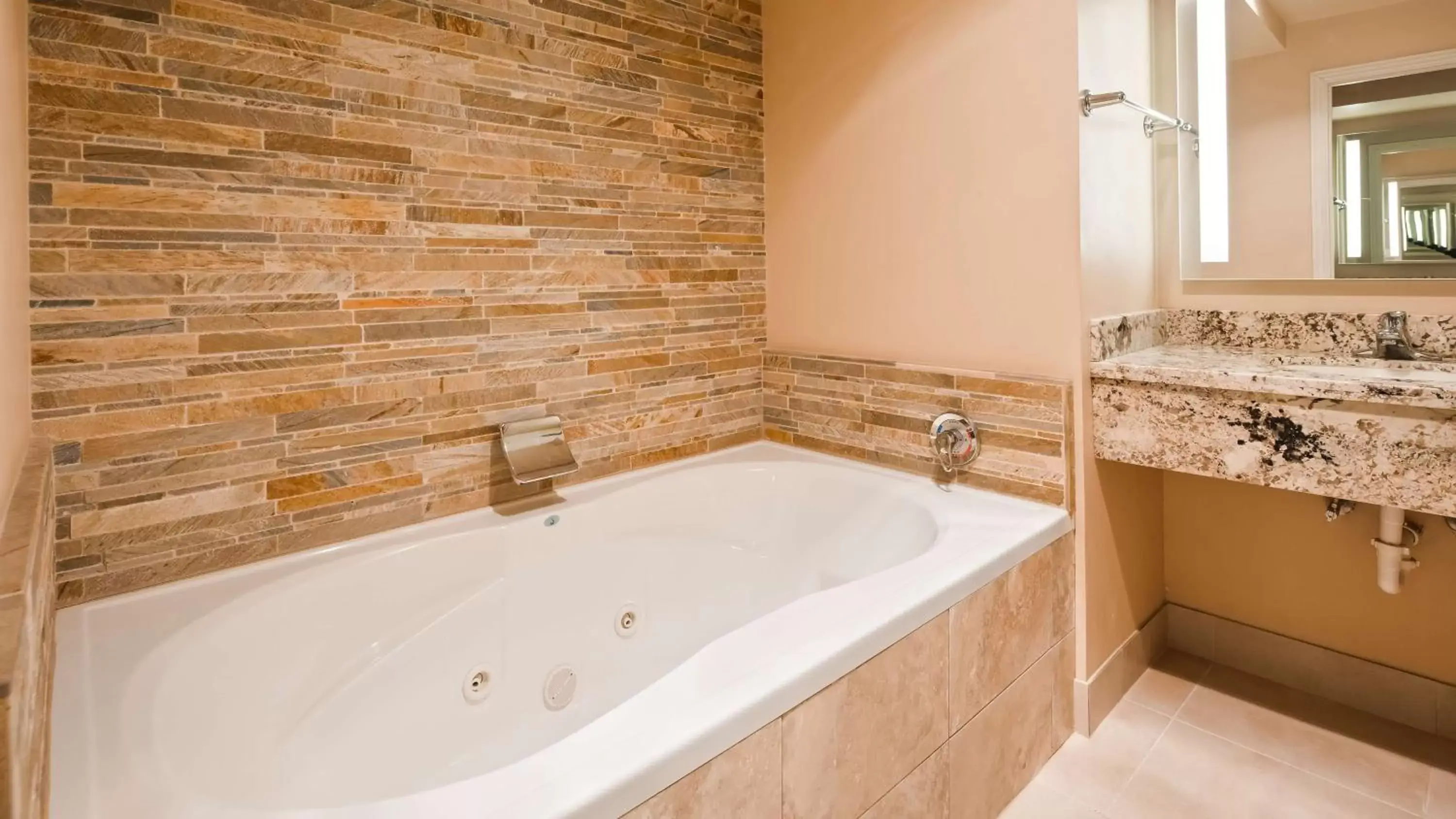 Bathroom in Best Western Plus Arroyo Roble Hotel & Creekside Villas