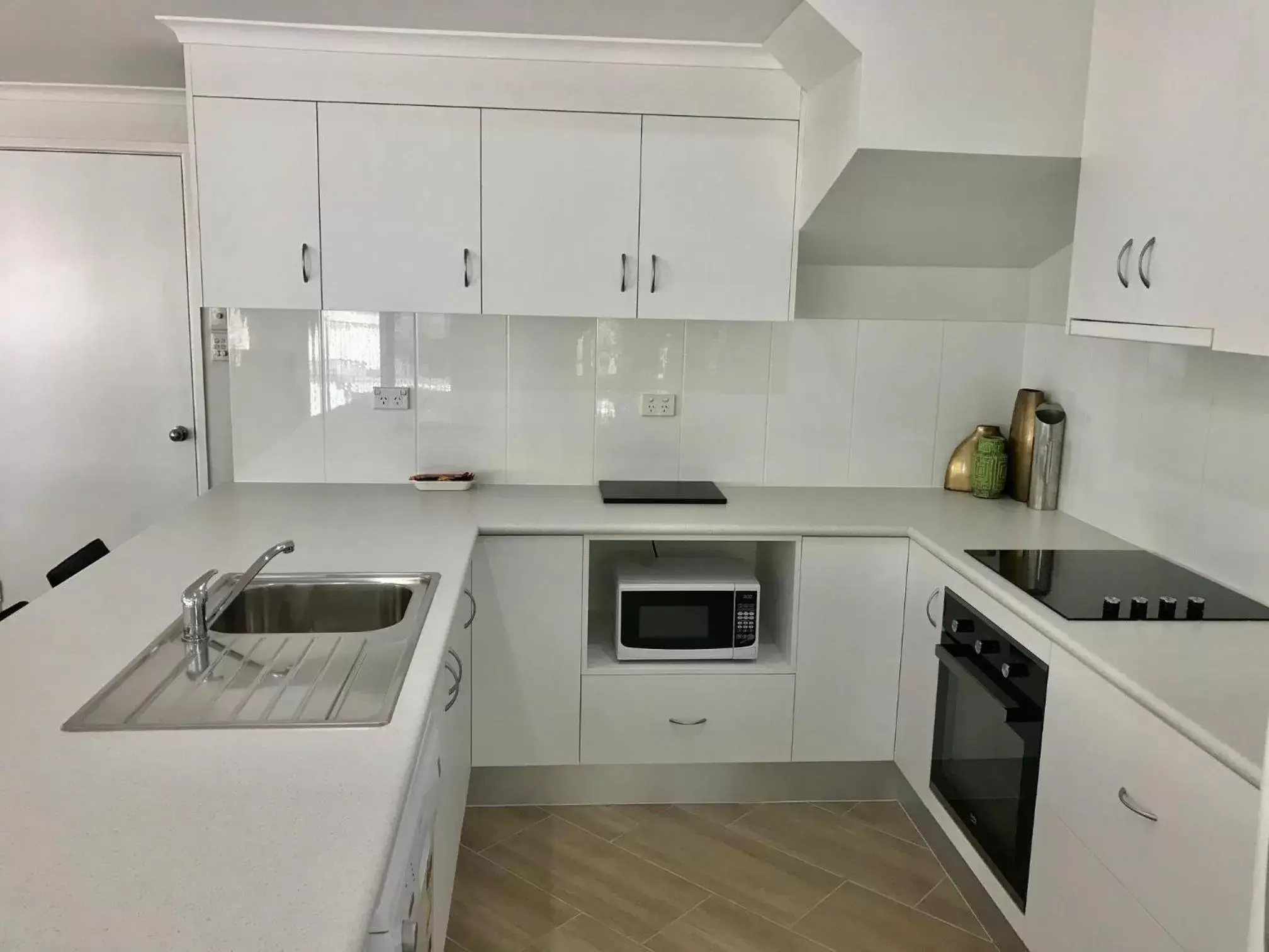 Kitchen/Kitchenette in The Villas Palm Cove