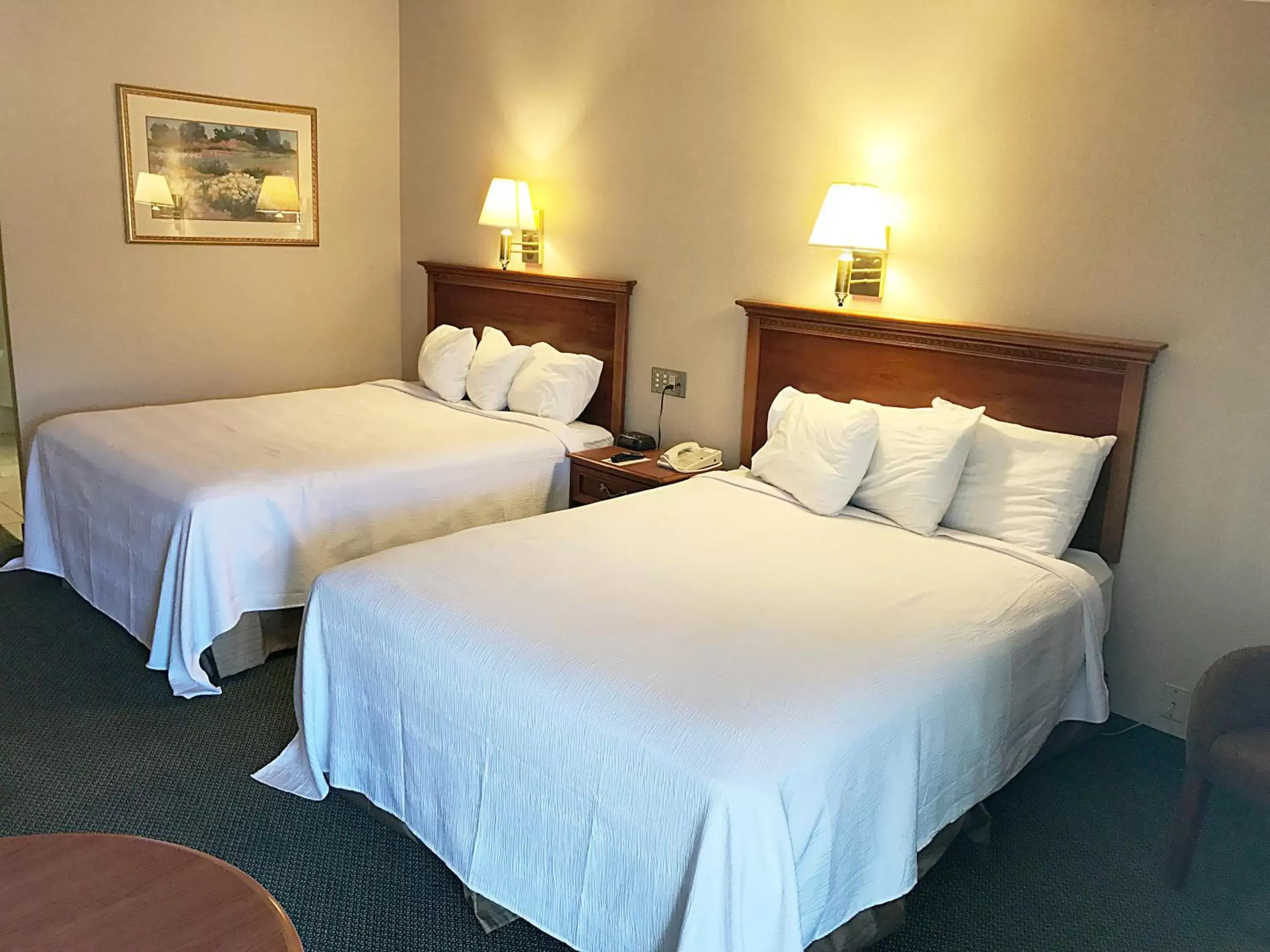 Bedroom, Bed in White River Inn & Suites