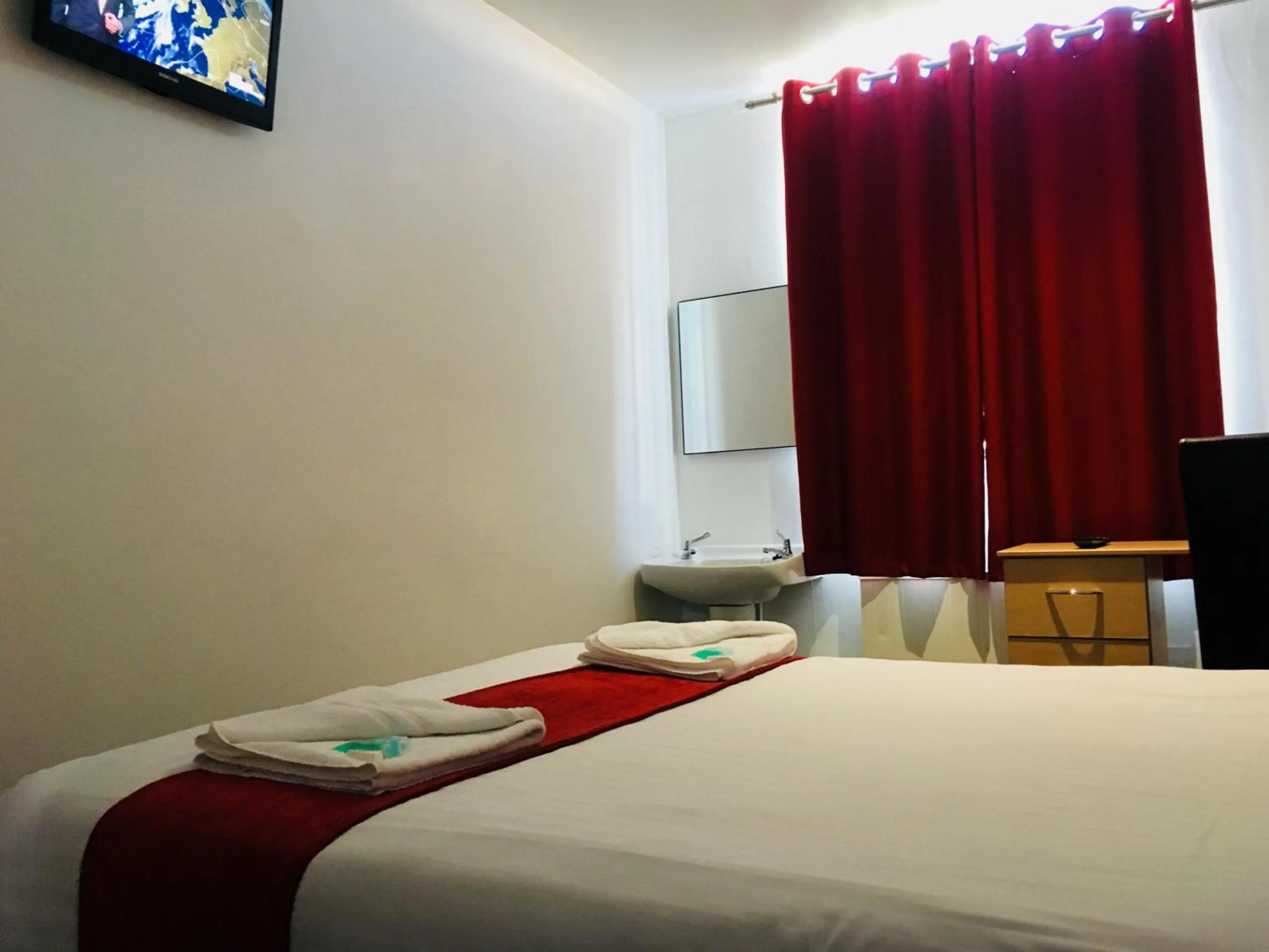 Bedroom, Bed in Hotel Express Newcastle Gateshead