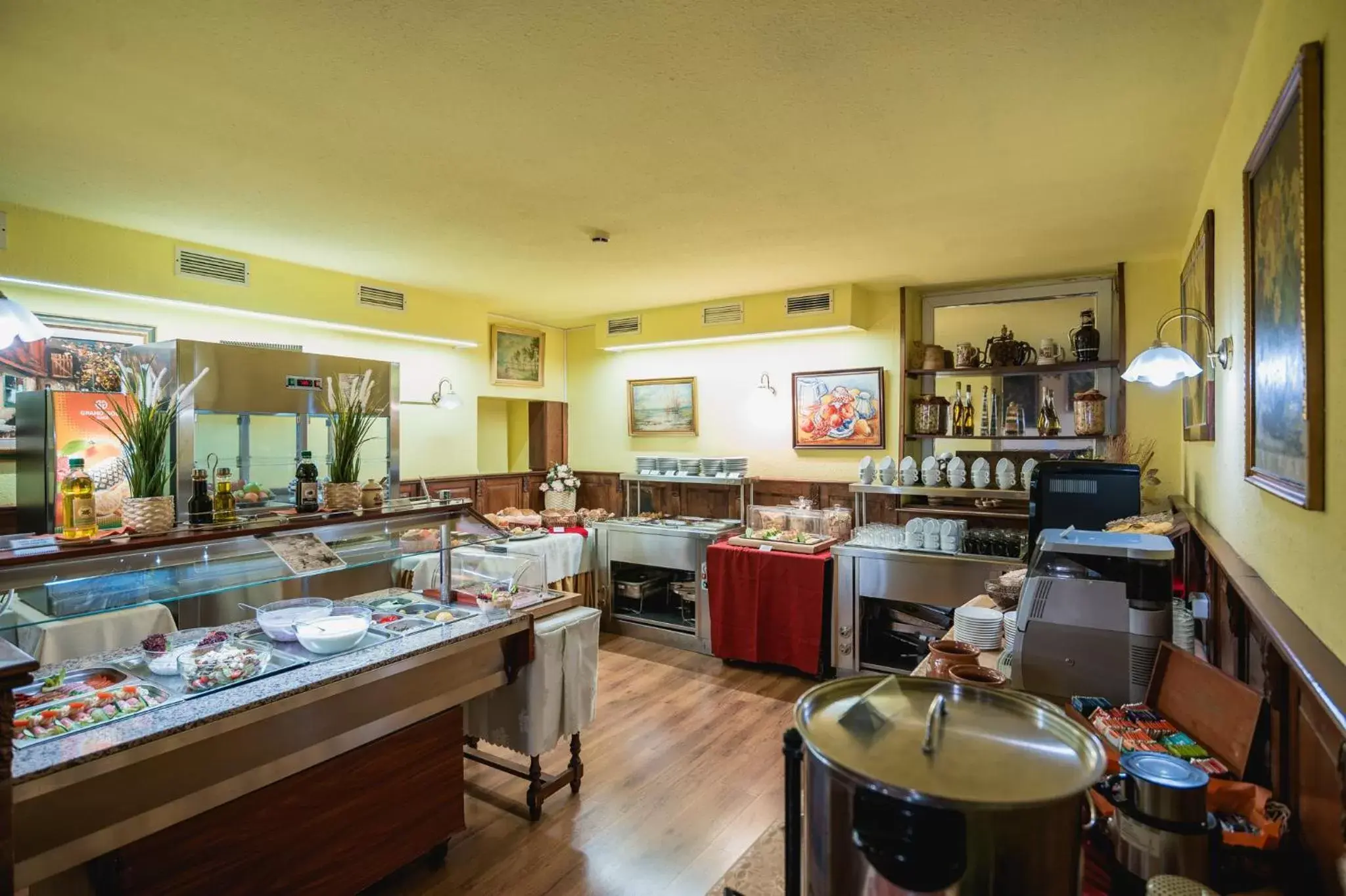 Continental breakfast in City Hotel UNIO superior Continental breakfast in City Hotel UNIO superior